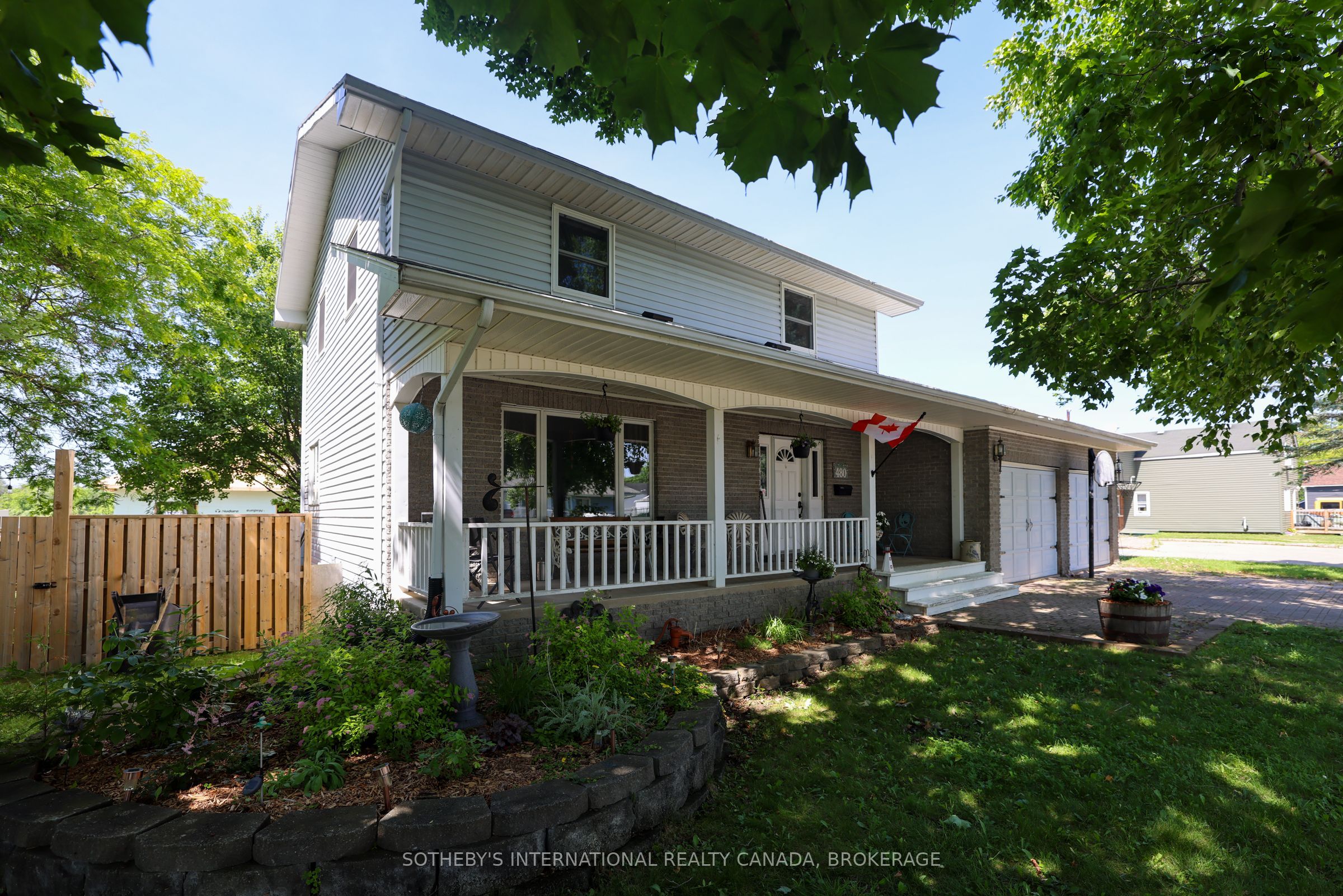 480 Second Street Property Photo 1