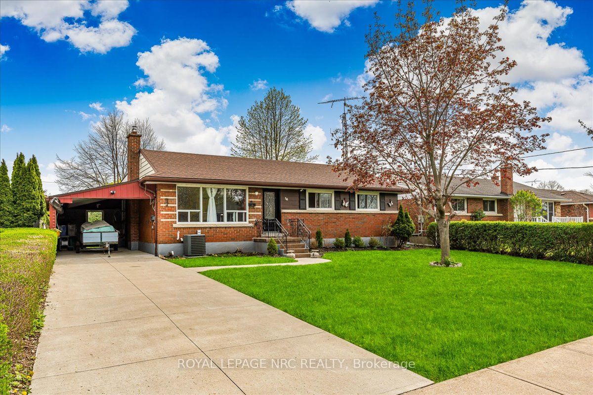 16 Dunraven Avenue