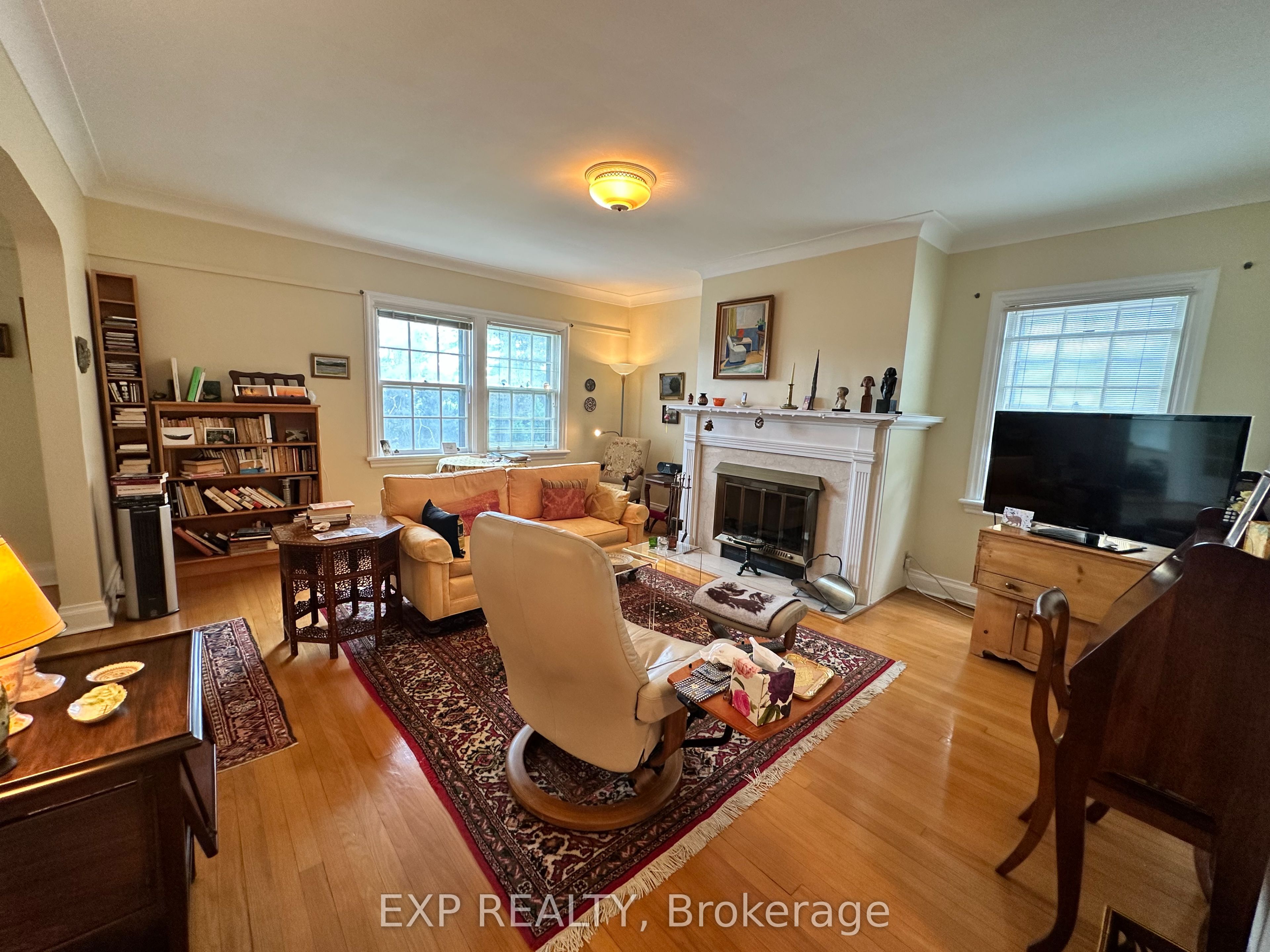 592 Queen Elizabeth Drive 2 Property Photo 1
