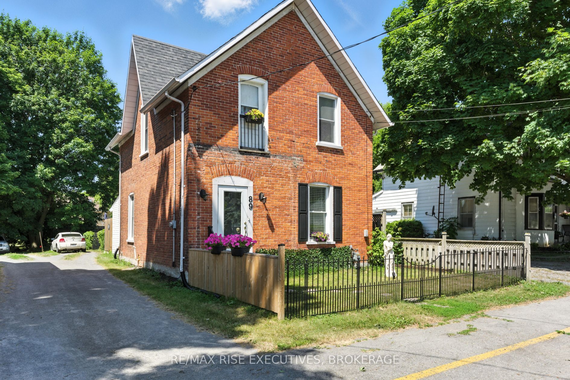 89 Mill Street Property Photo 2