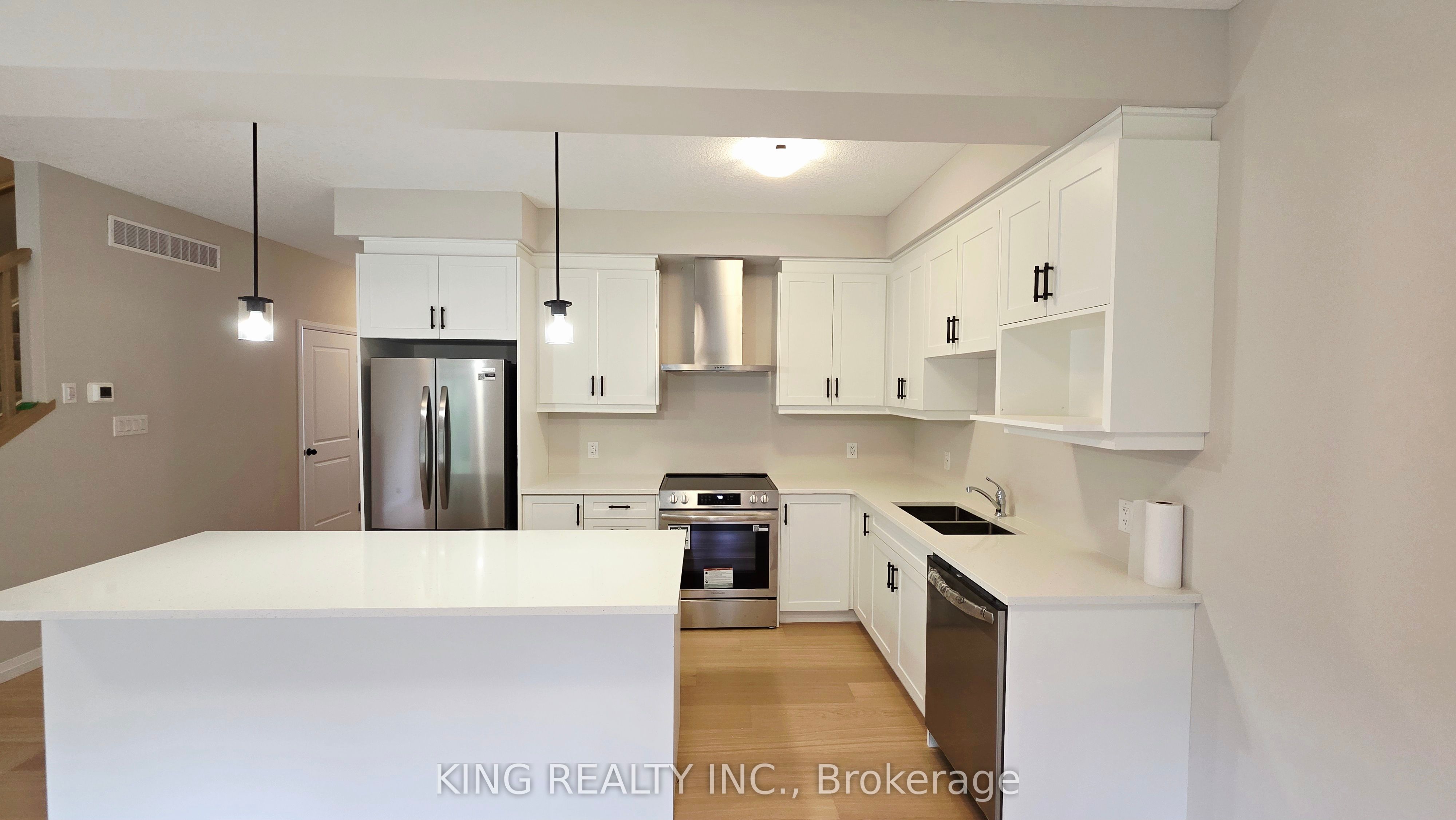 6937 Heathwoods Avenue Property Photo 8