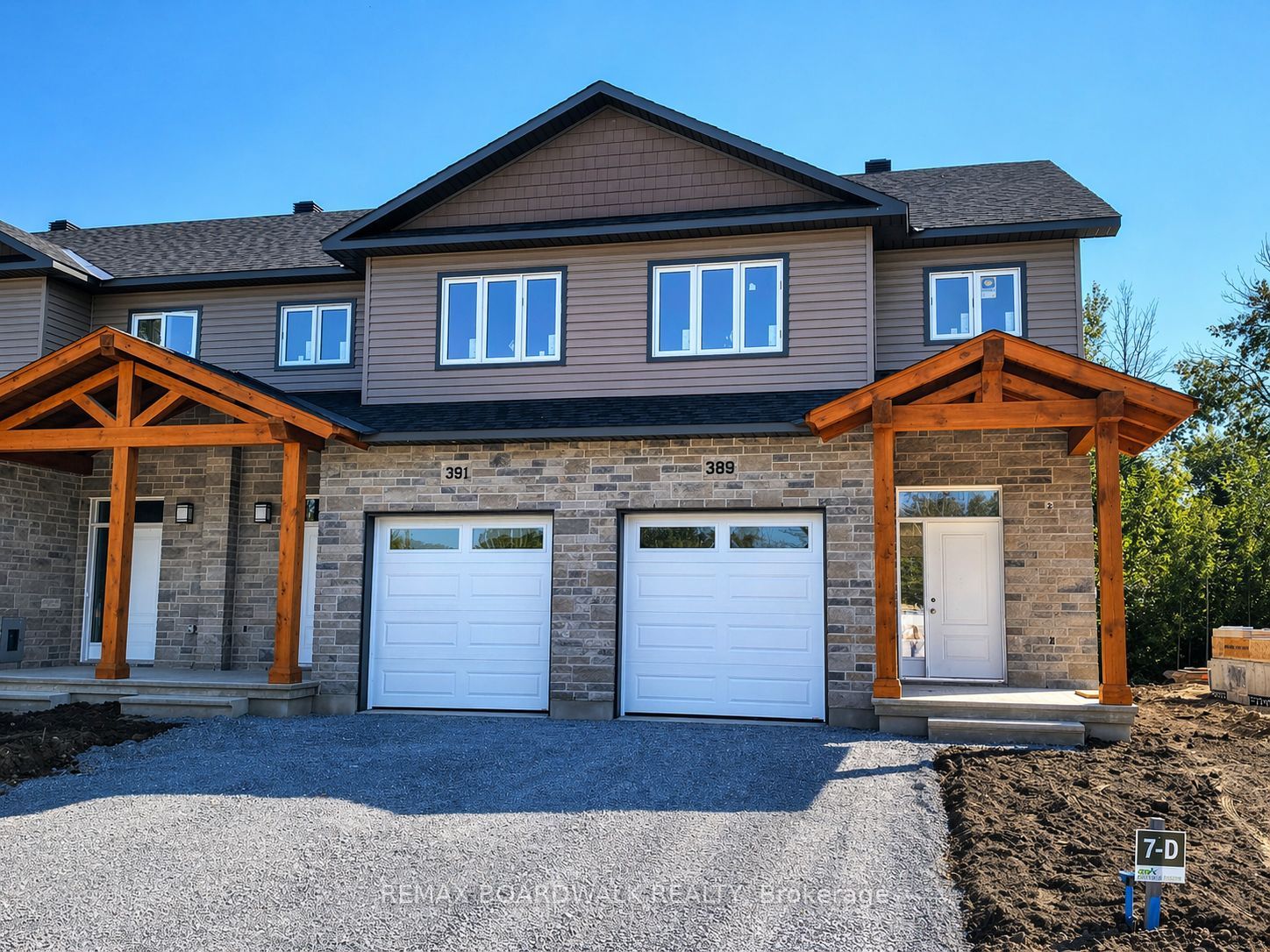 355 Voyageur Place Property Photo 1