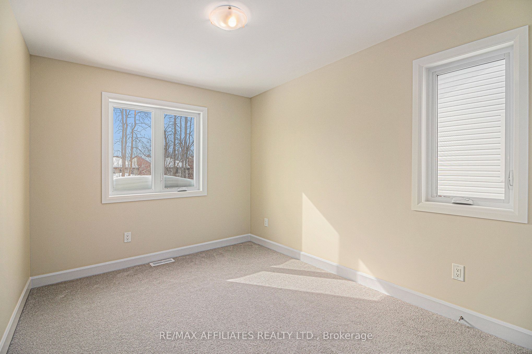 355 Voyageur Place Property Photo 15