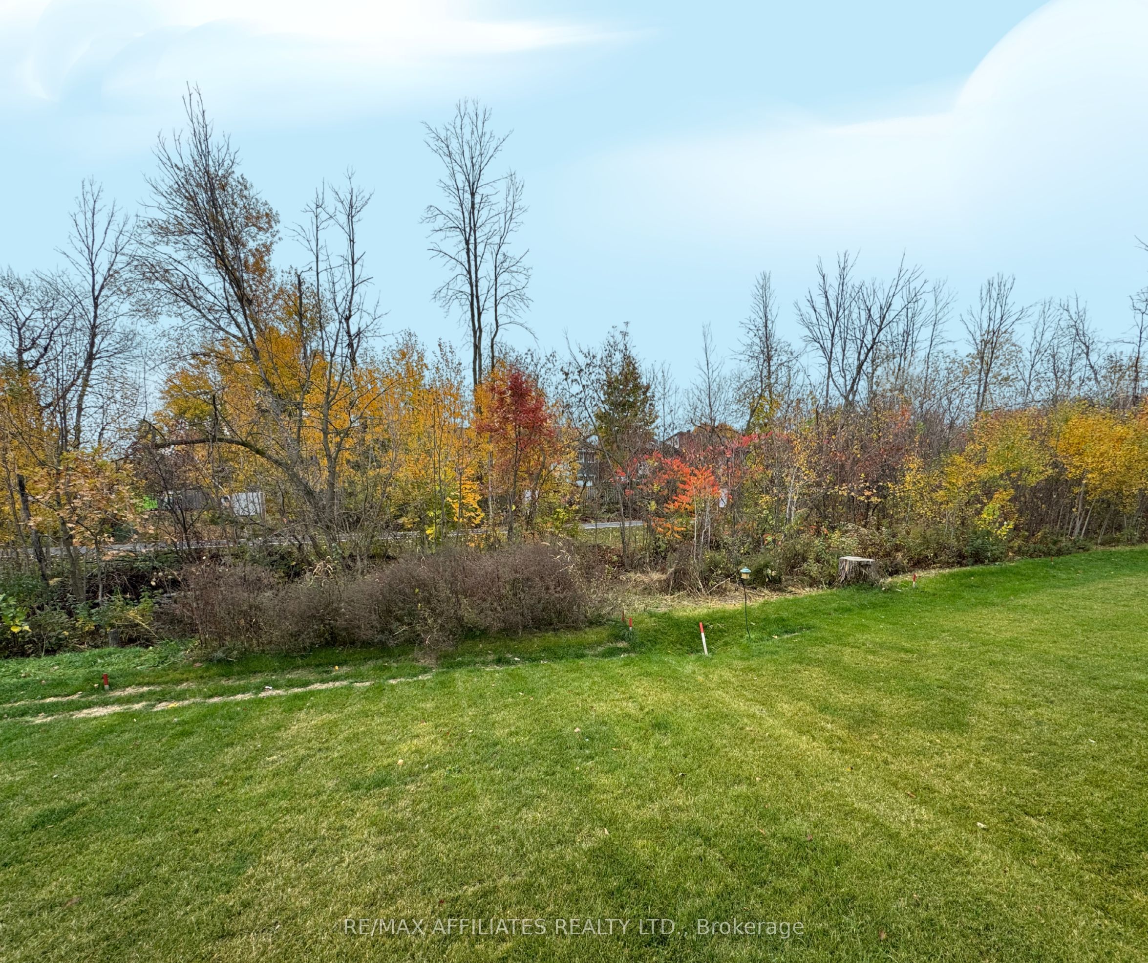 355 Voyageur Place Property Photo 18