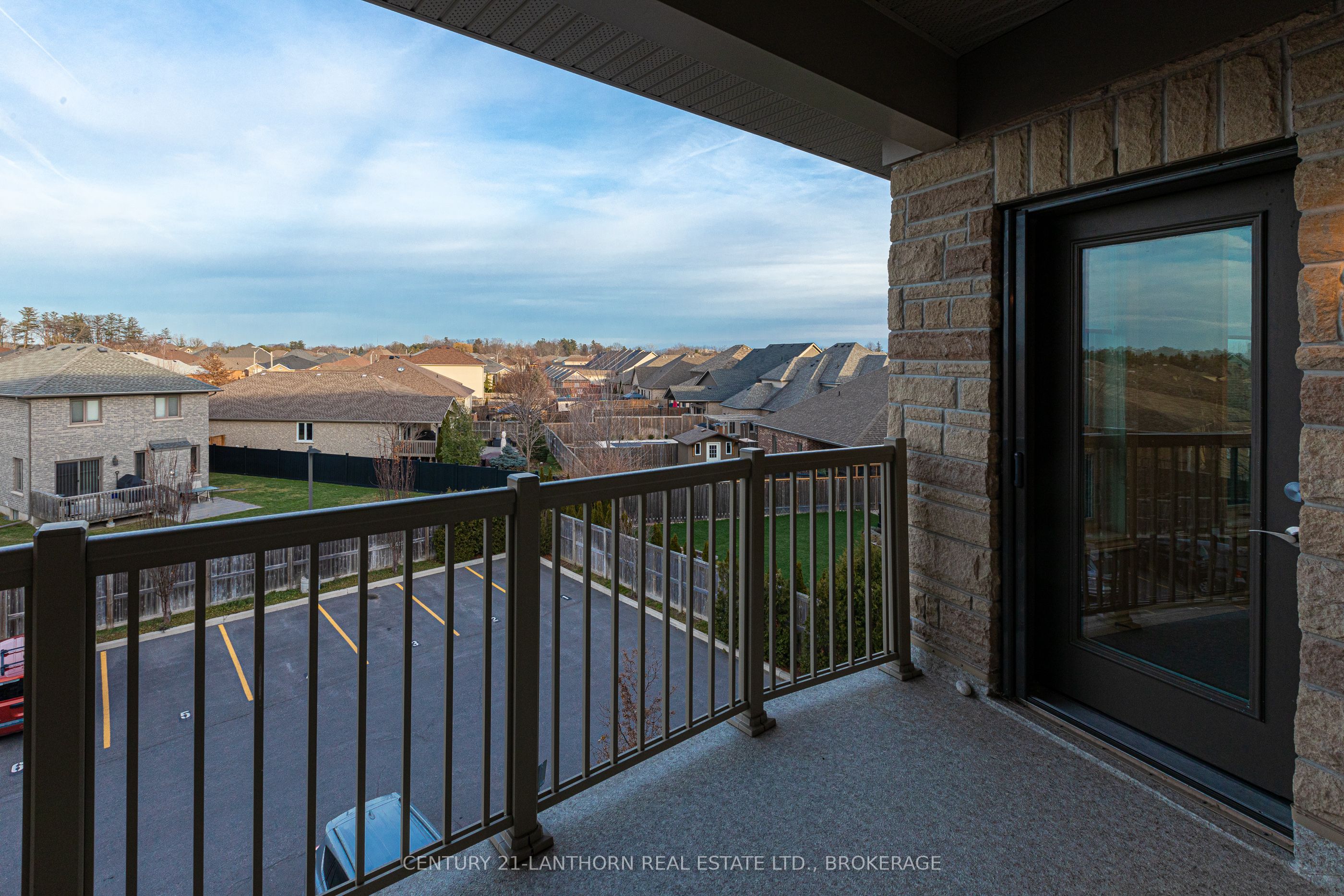 740 Augusta Drive 307 Property Photo 9