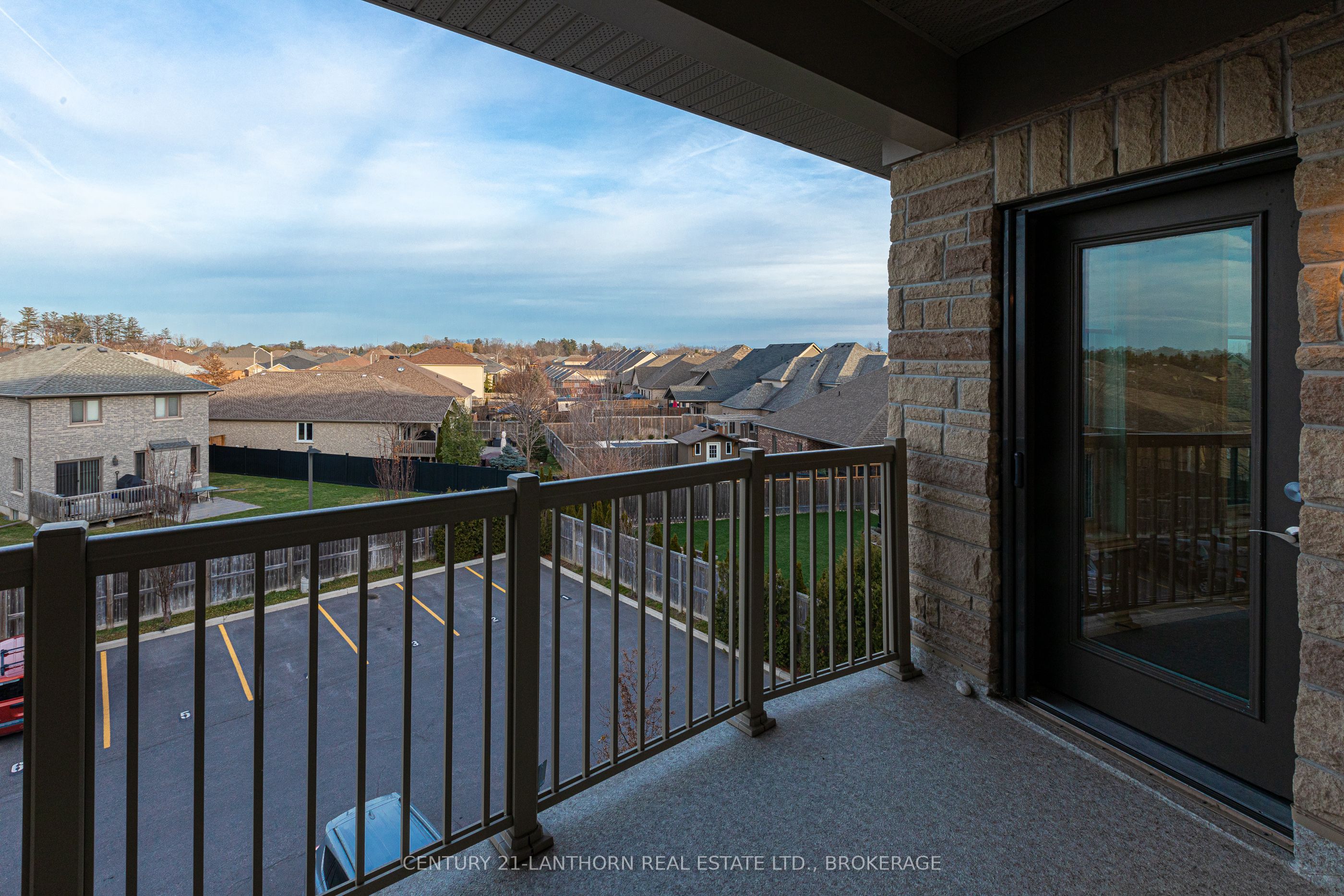 740 Augusta Drive 307 Property Photo 10