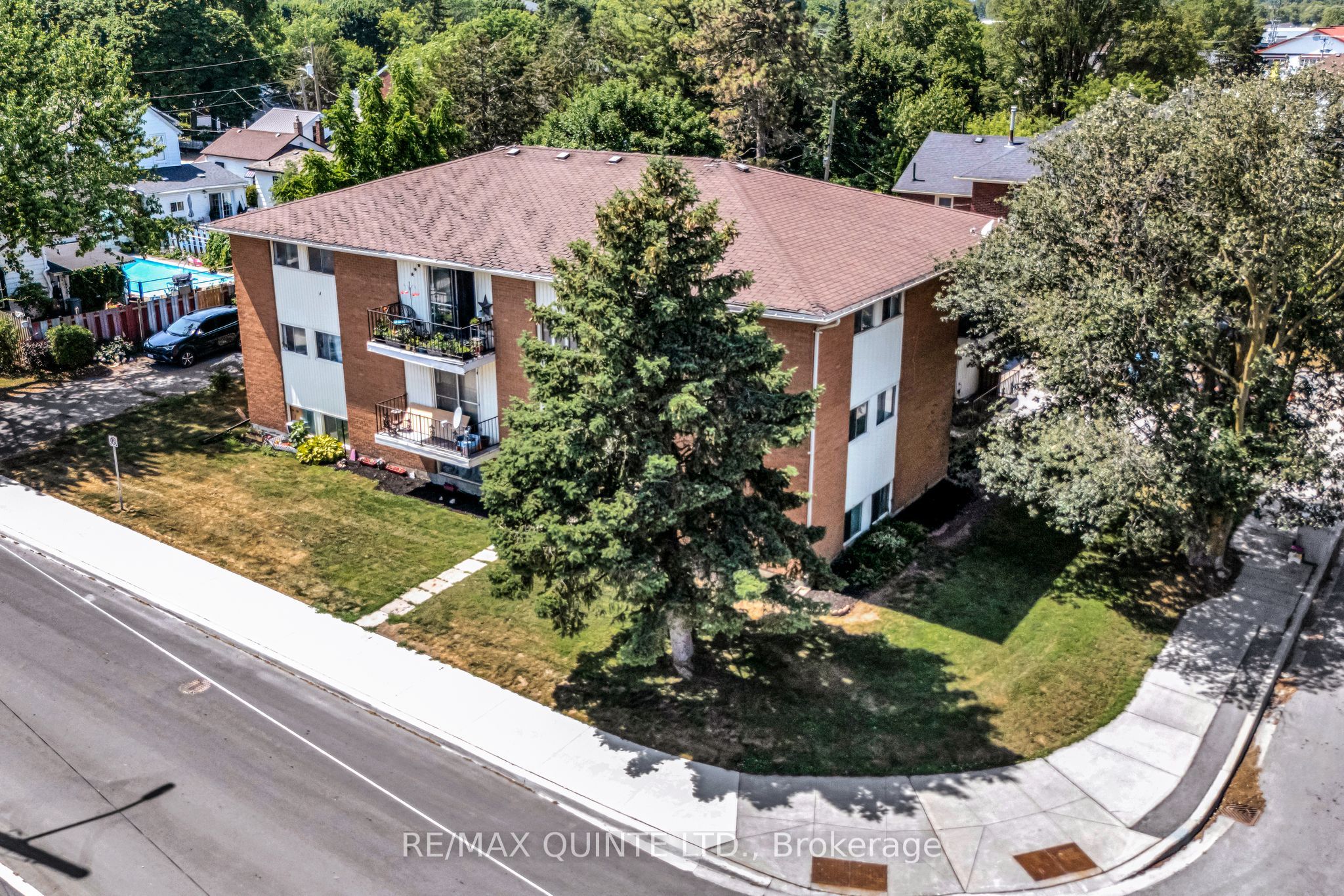 30 Henry Street Property Photo 9