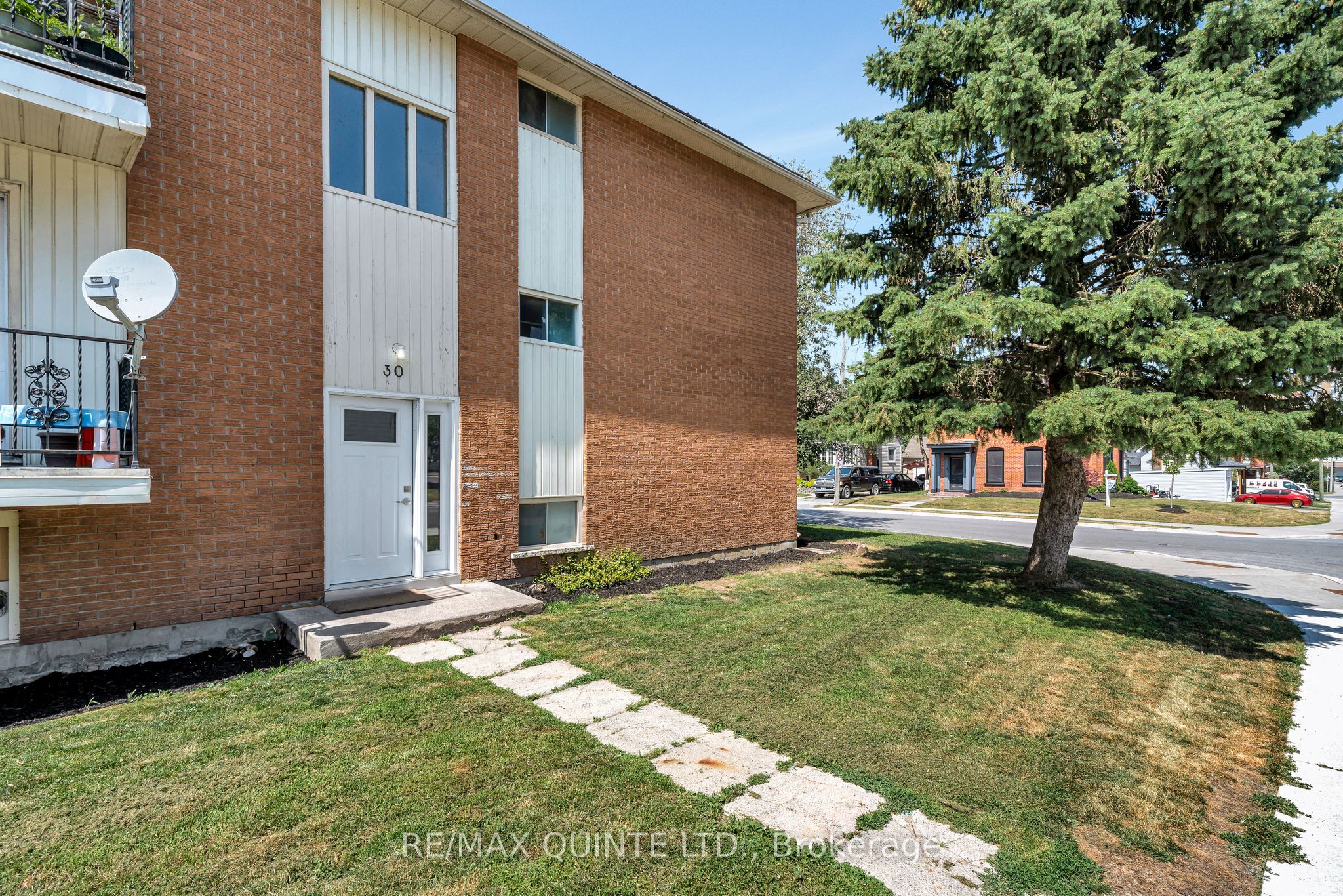 30 Henry Street Property Photo 12