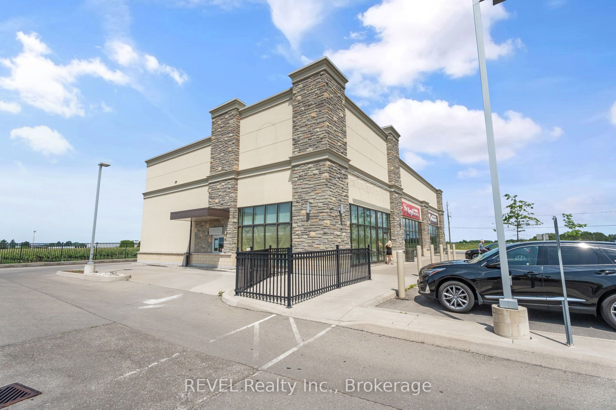 1630 Niagara Stone Street Building B Property Photo 4