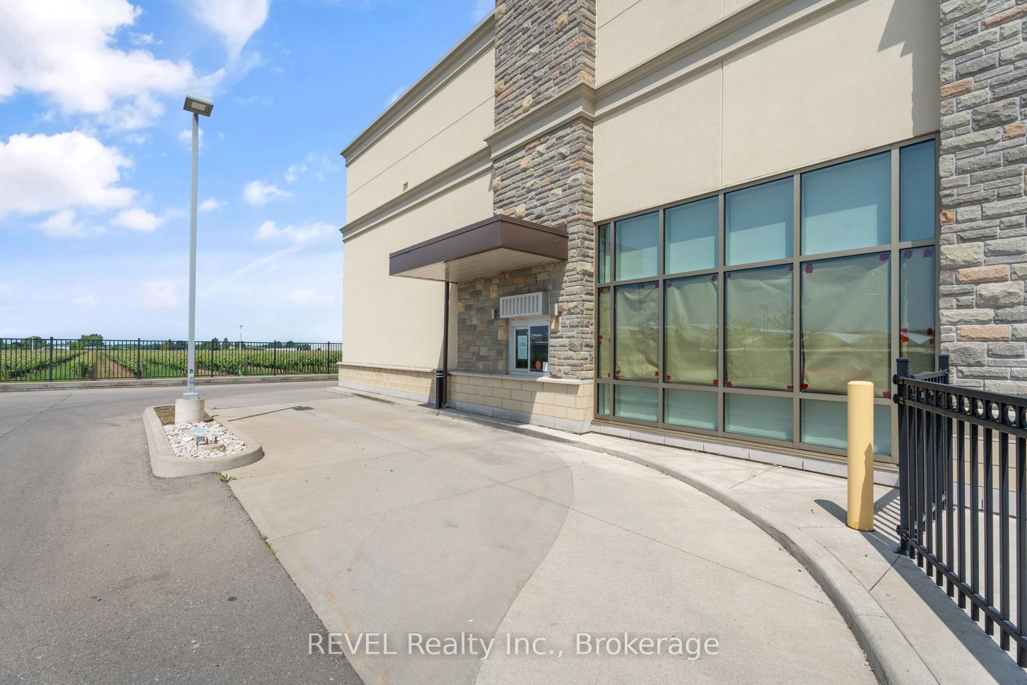 1630 Niagara Stone Street Building B Property Photo 5
