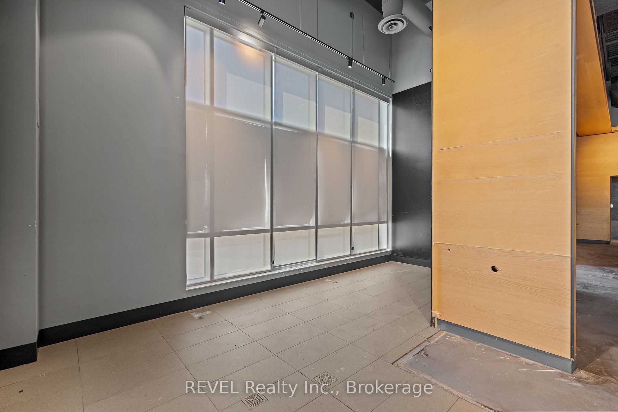 1630 Niagara Stone Street Building B Property Photo 10
