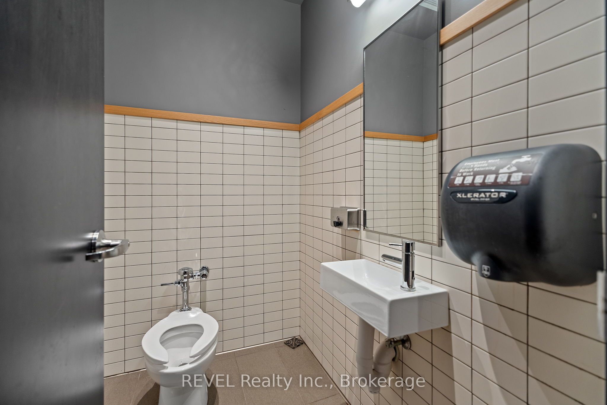 1630 Niagara Stone Street Building B Property Photo 15