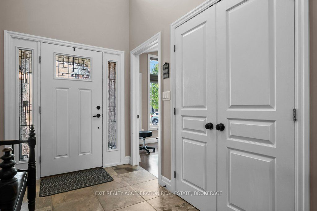 79 Hartwood Crescent Property Photo 4