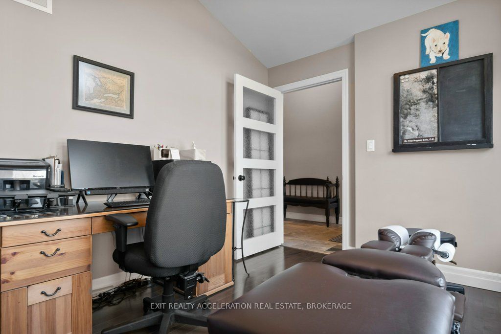 79 Hartwood Crescent Property Photo 7