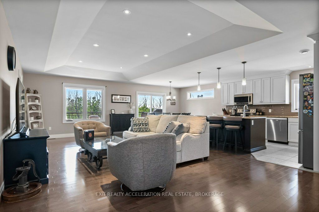 79 Hartwood Crescent Property Photo 9