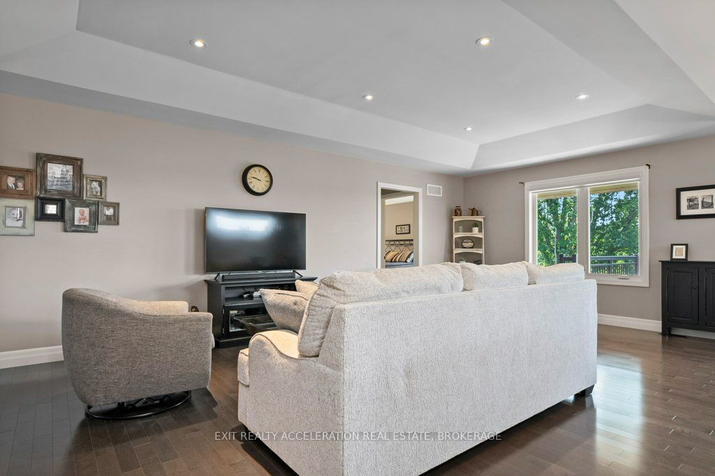 79 Hartwood Crescent Property Photo 10