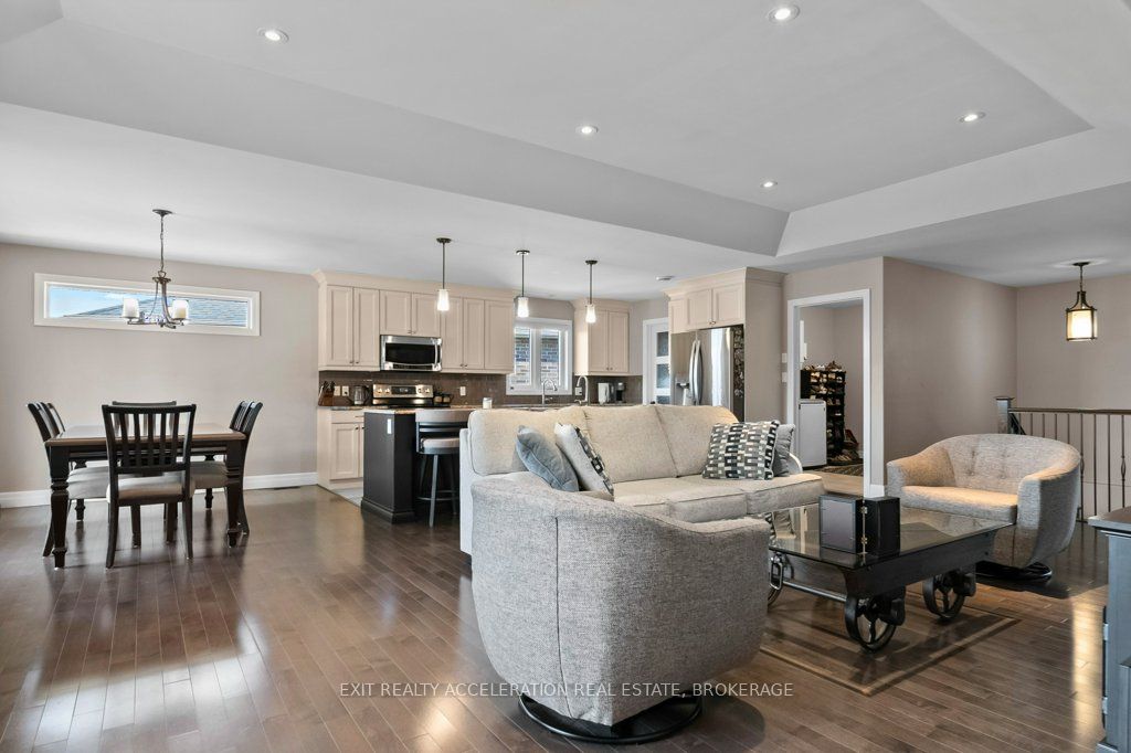 79 Hartwood Crescent Property Photo 11