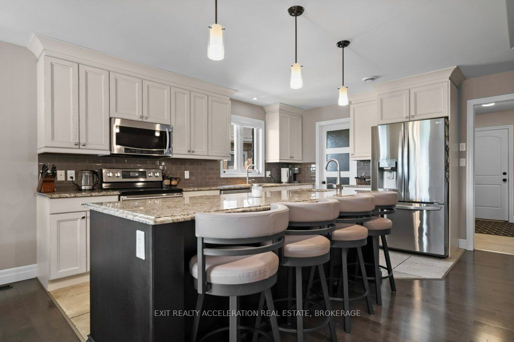 79 Hartwood Crescent Property Photo 14