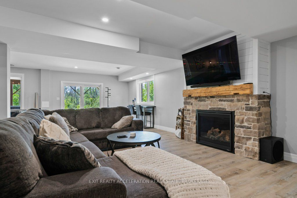 79 Hartwood Crescent Property Photo 29