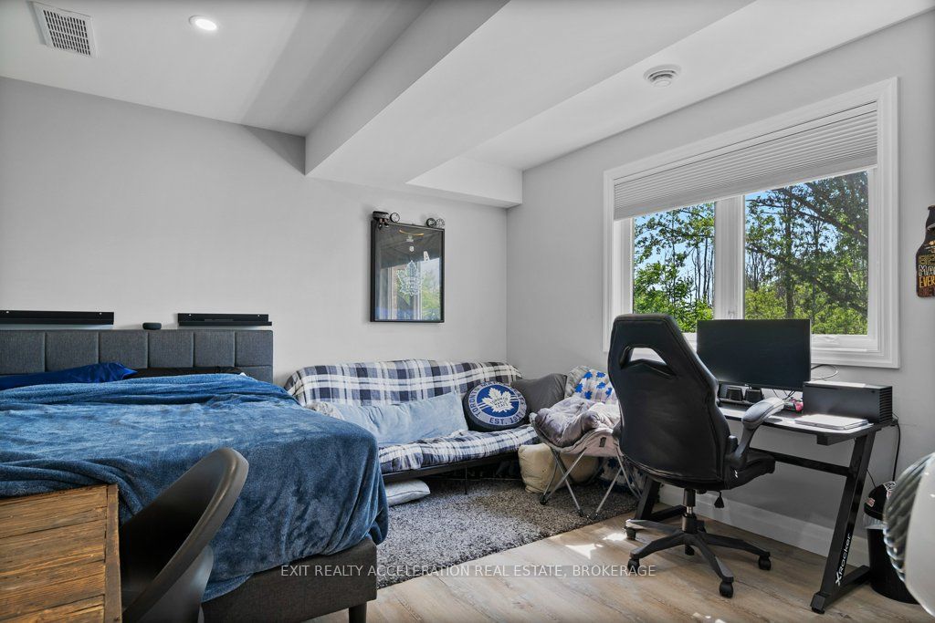 79 Hartwood Crescent Property Photo 32