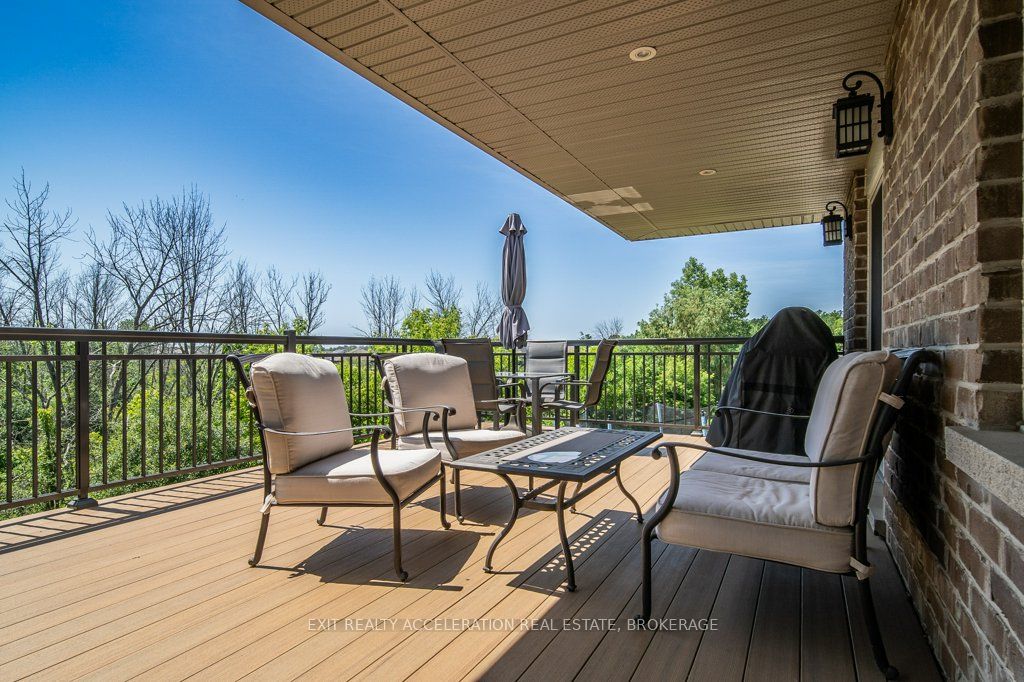 79 Hartwood Crescent Property Photo 39