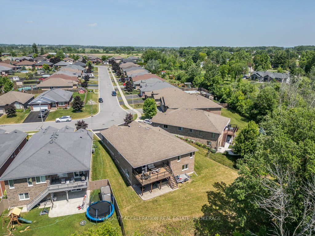 79 Hartwood Crescent Property Photo 44