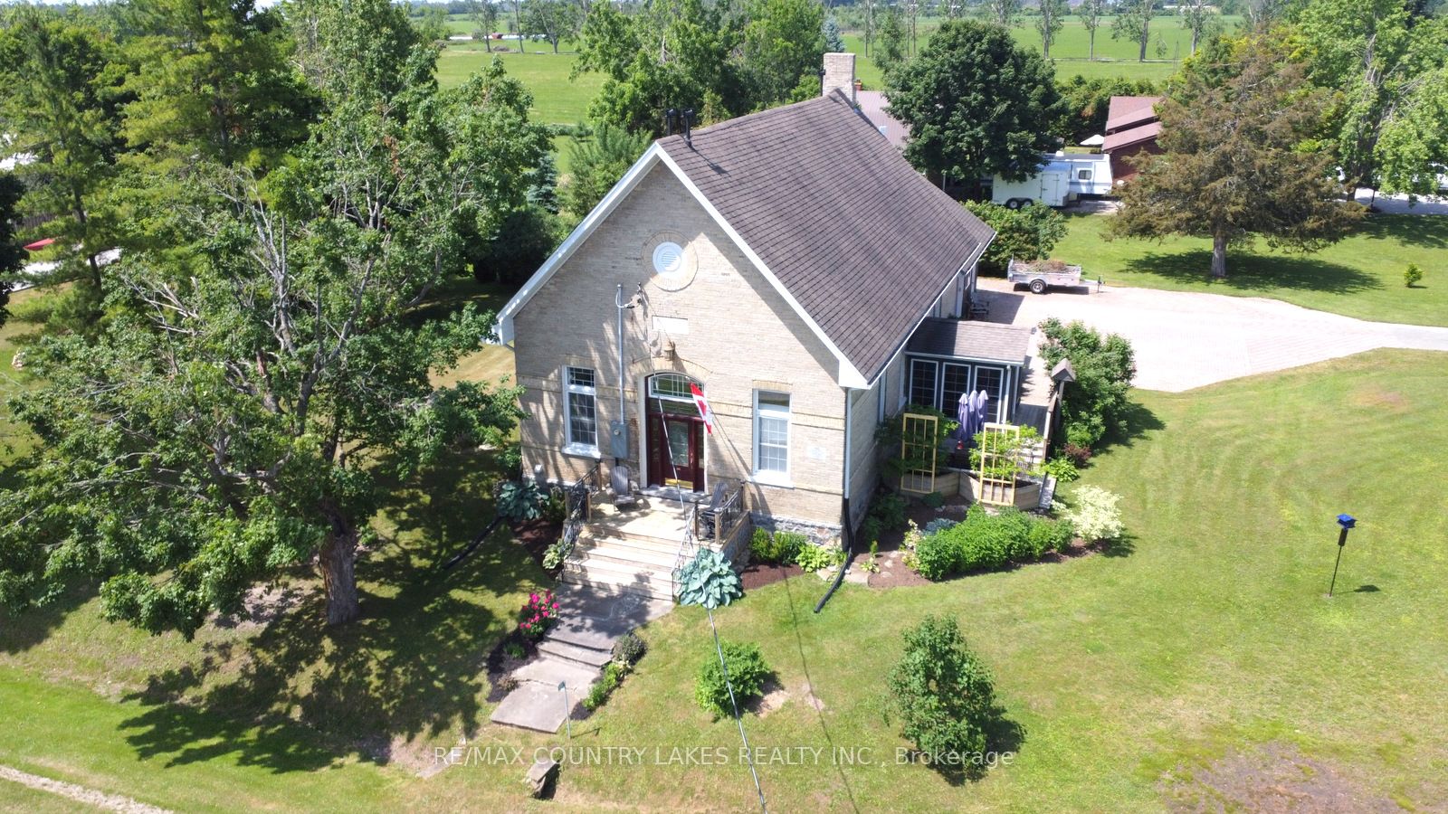 305 Hartley Road Property Photo 2