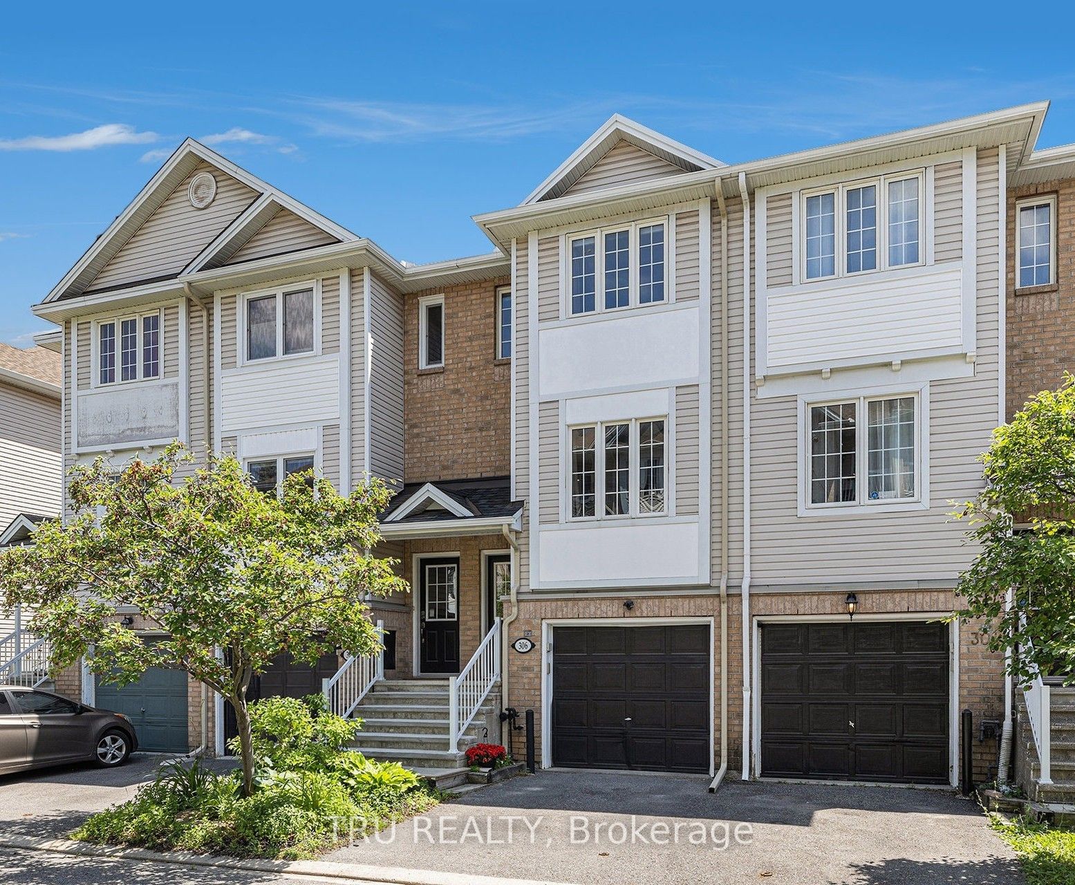 306 Gotham Private Property Photo 1