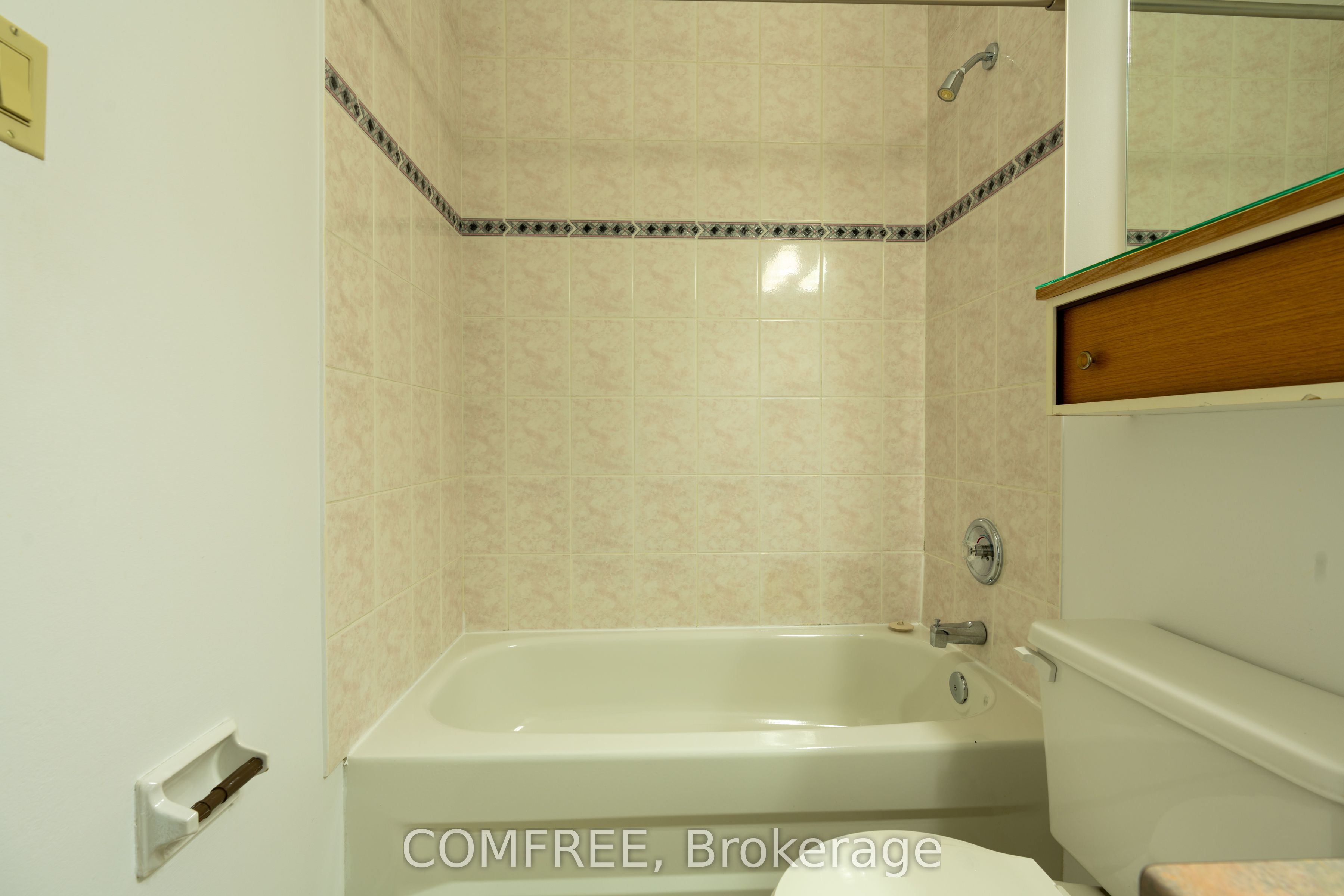 2100 Regent Street Property Photo 6