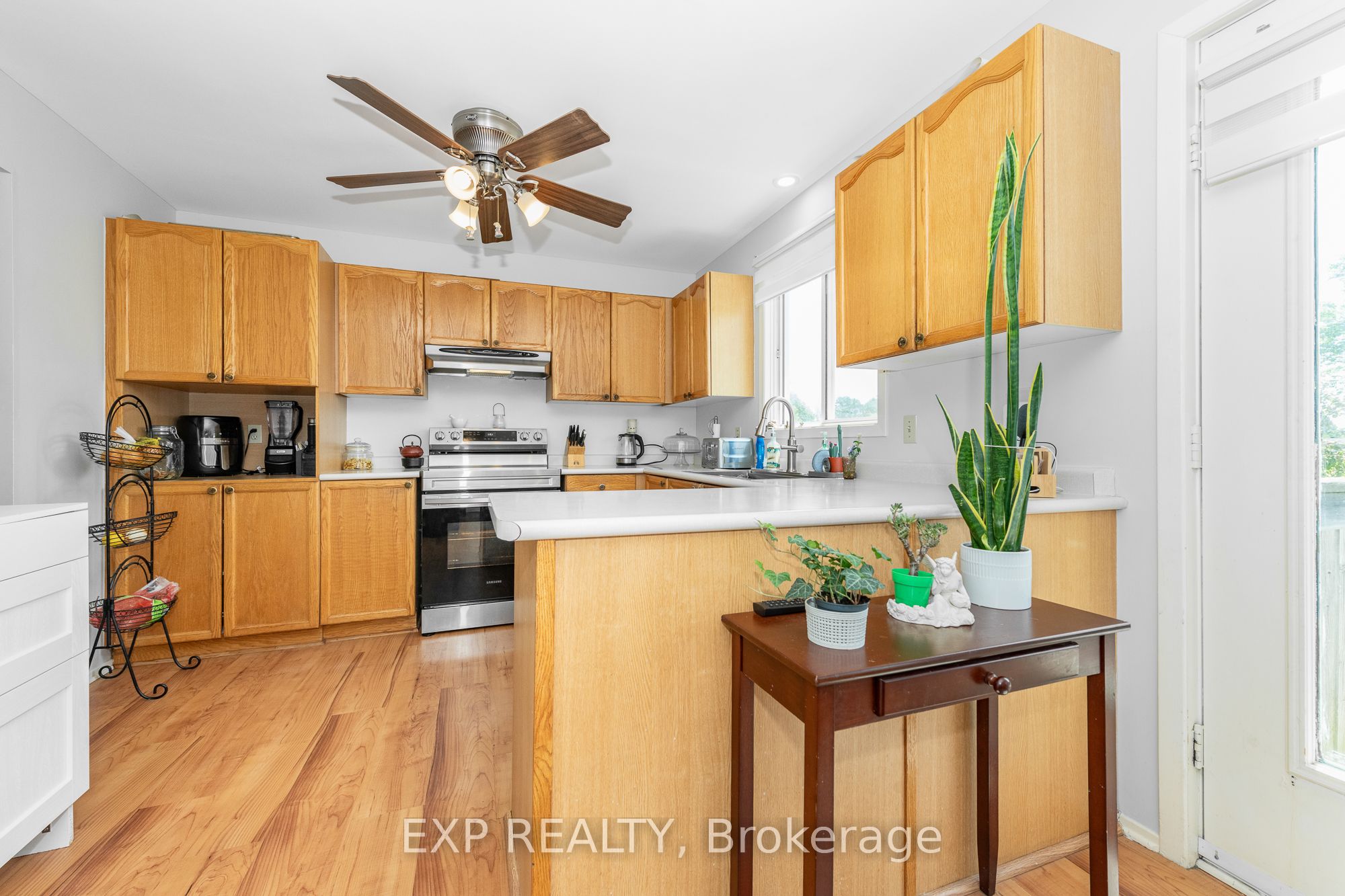 2721 Glen Street Property Photo 16
