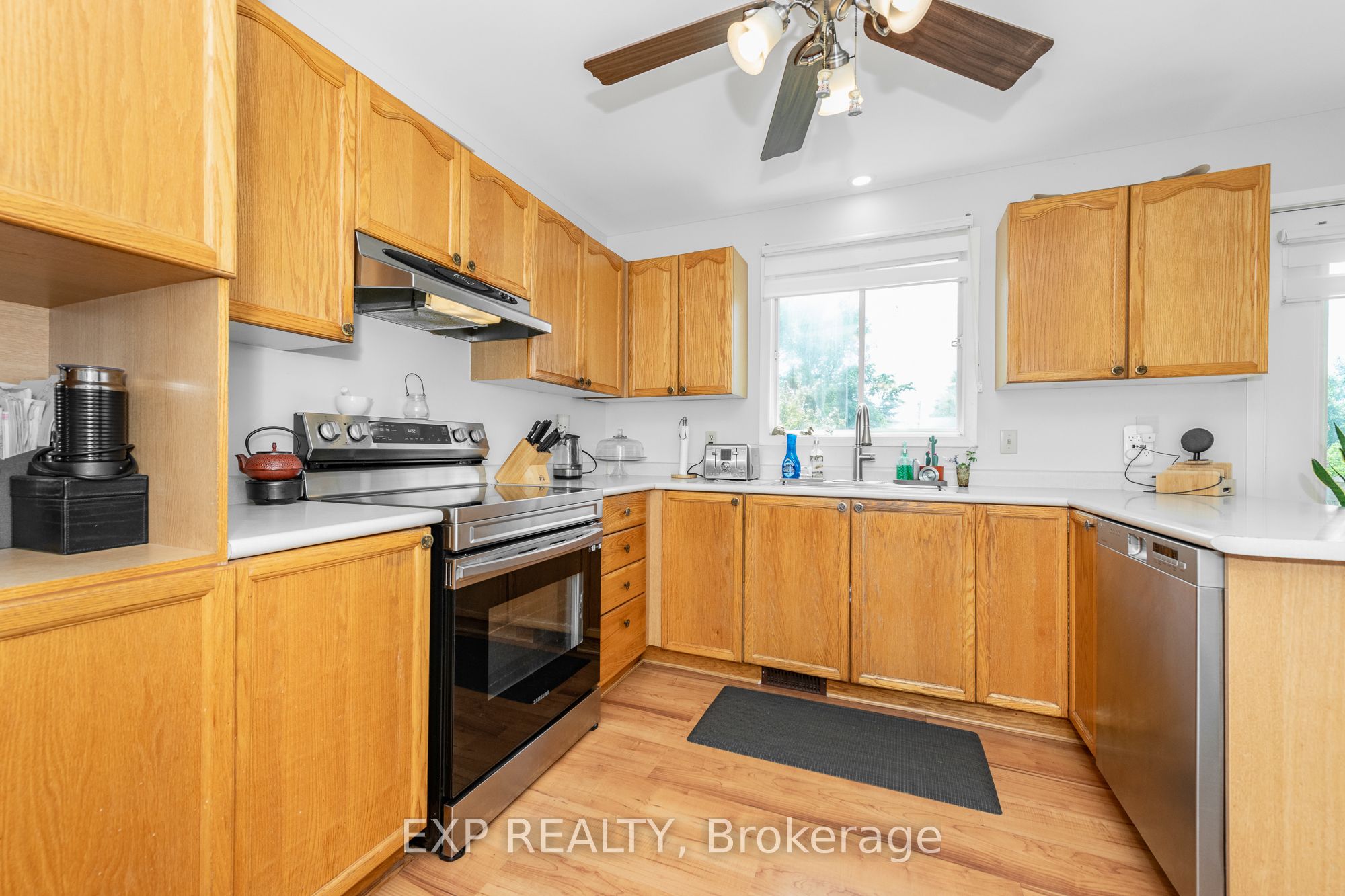 2721 Glen Street Property Photo 17