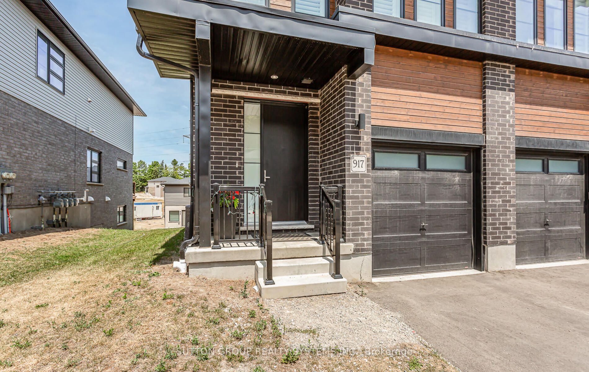 917 Robert Ferrie Drive Property Photo 3