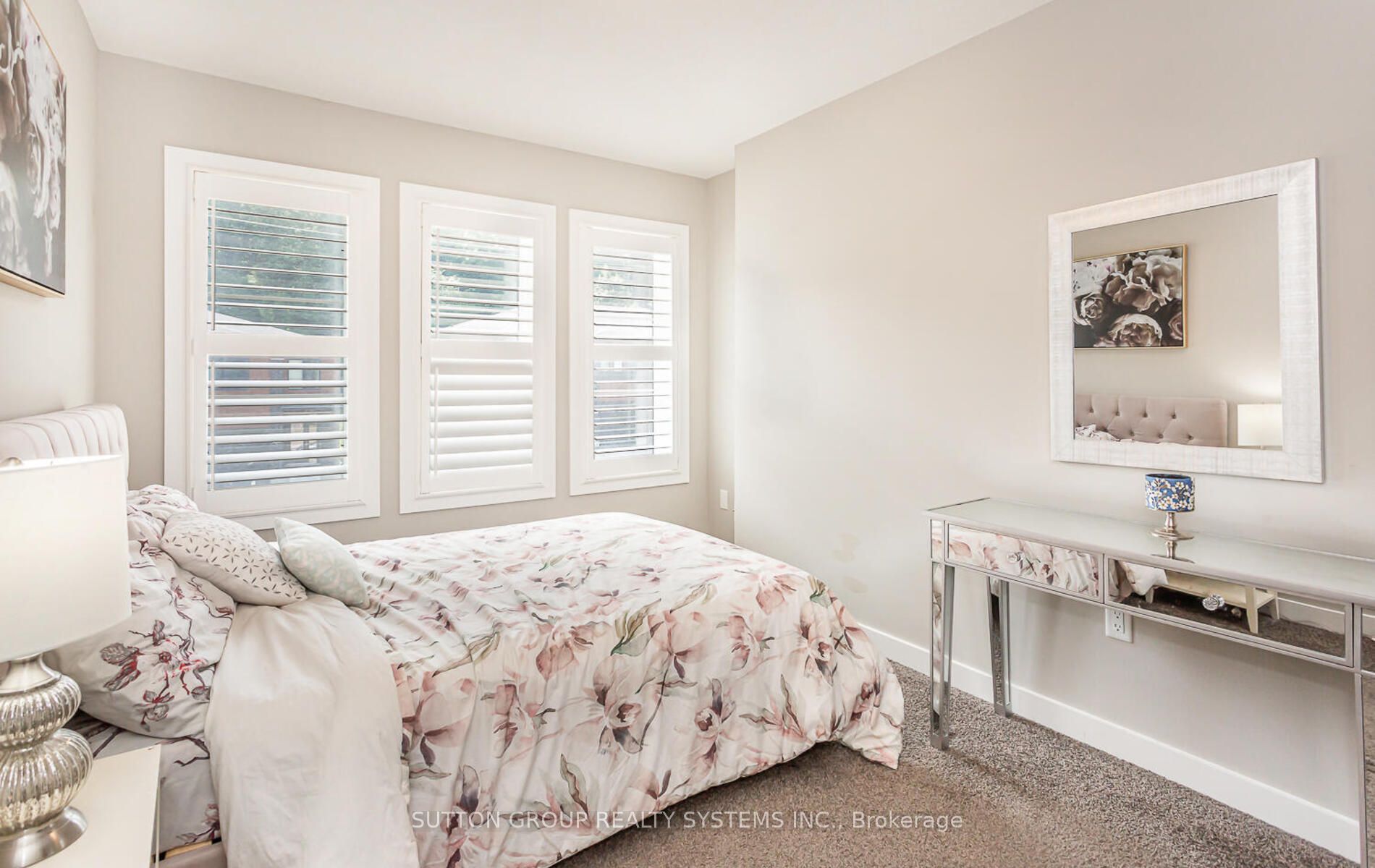 917 Robert Ferrie Drive Property Photo 27