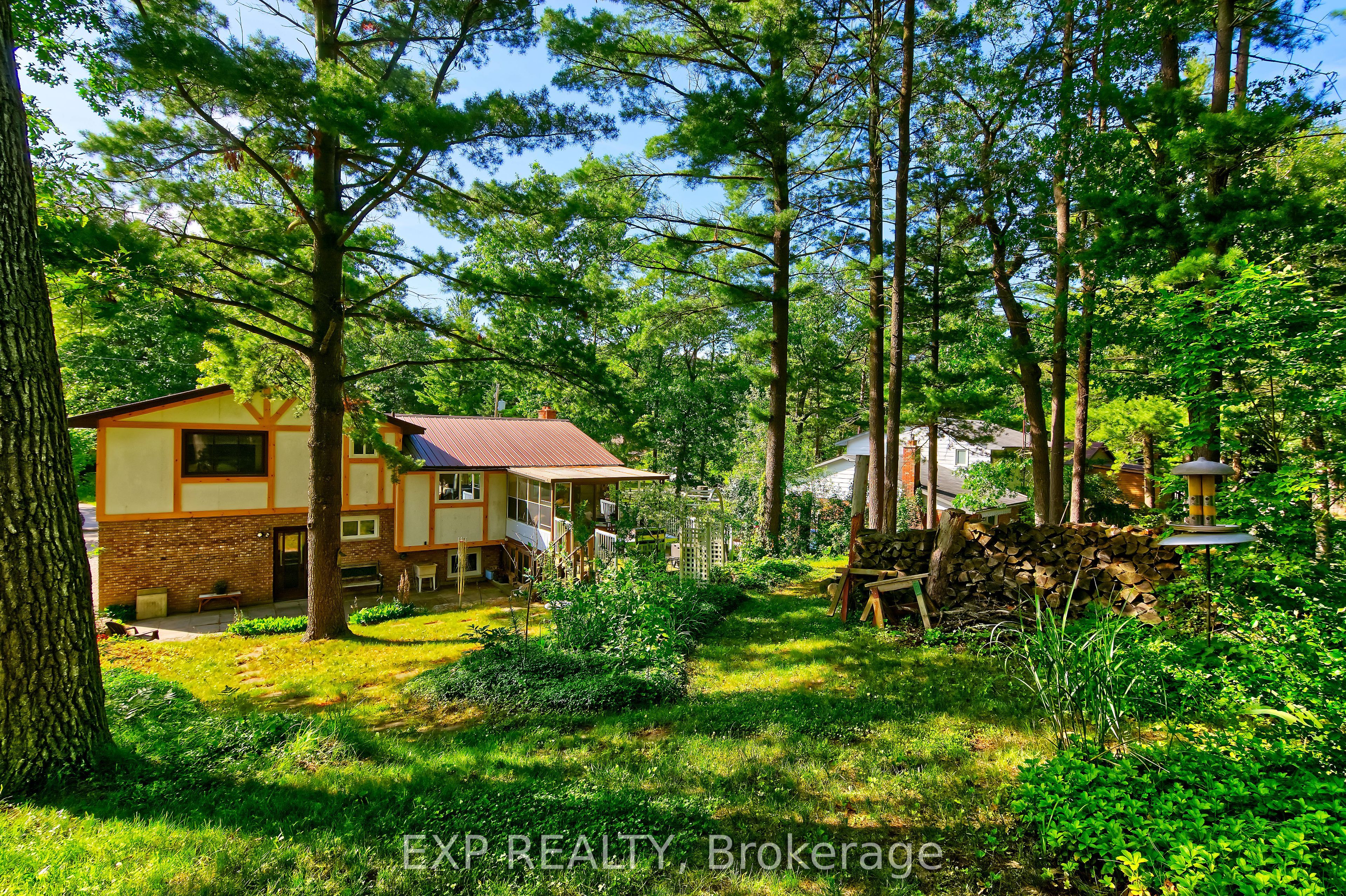 9995 Port Franks Estates Drive Property Photo 5