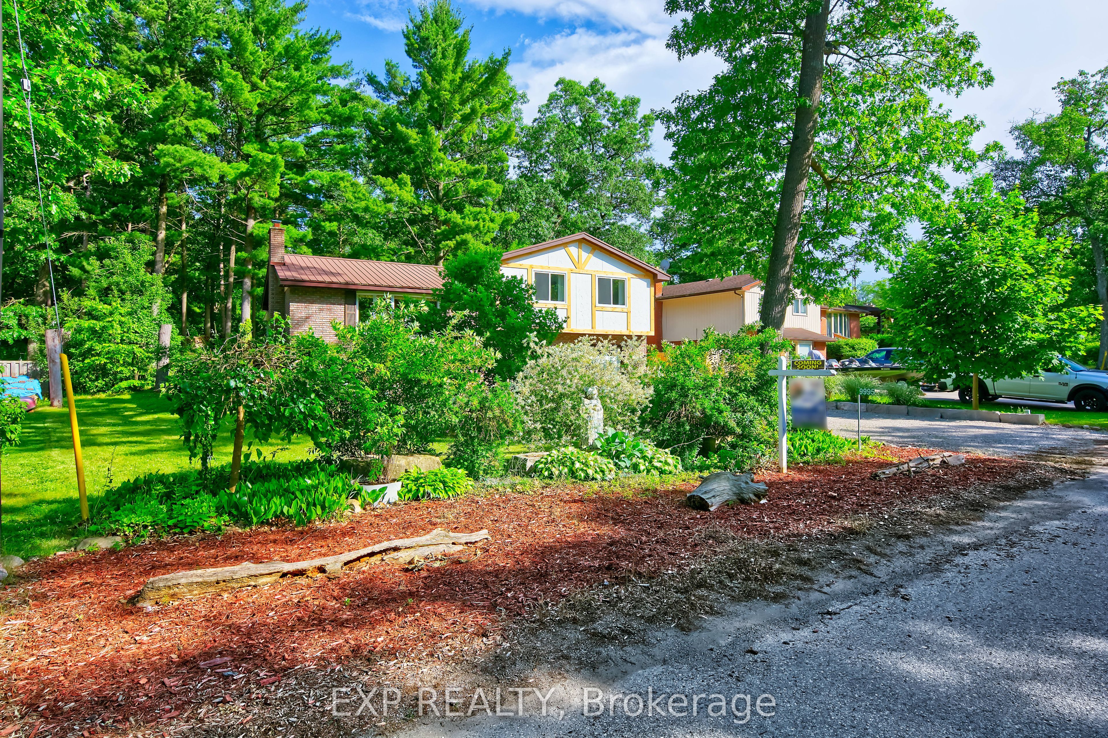 9995 Port Franks Estates Drive Property Photo 8