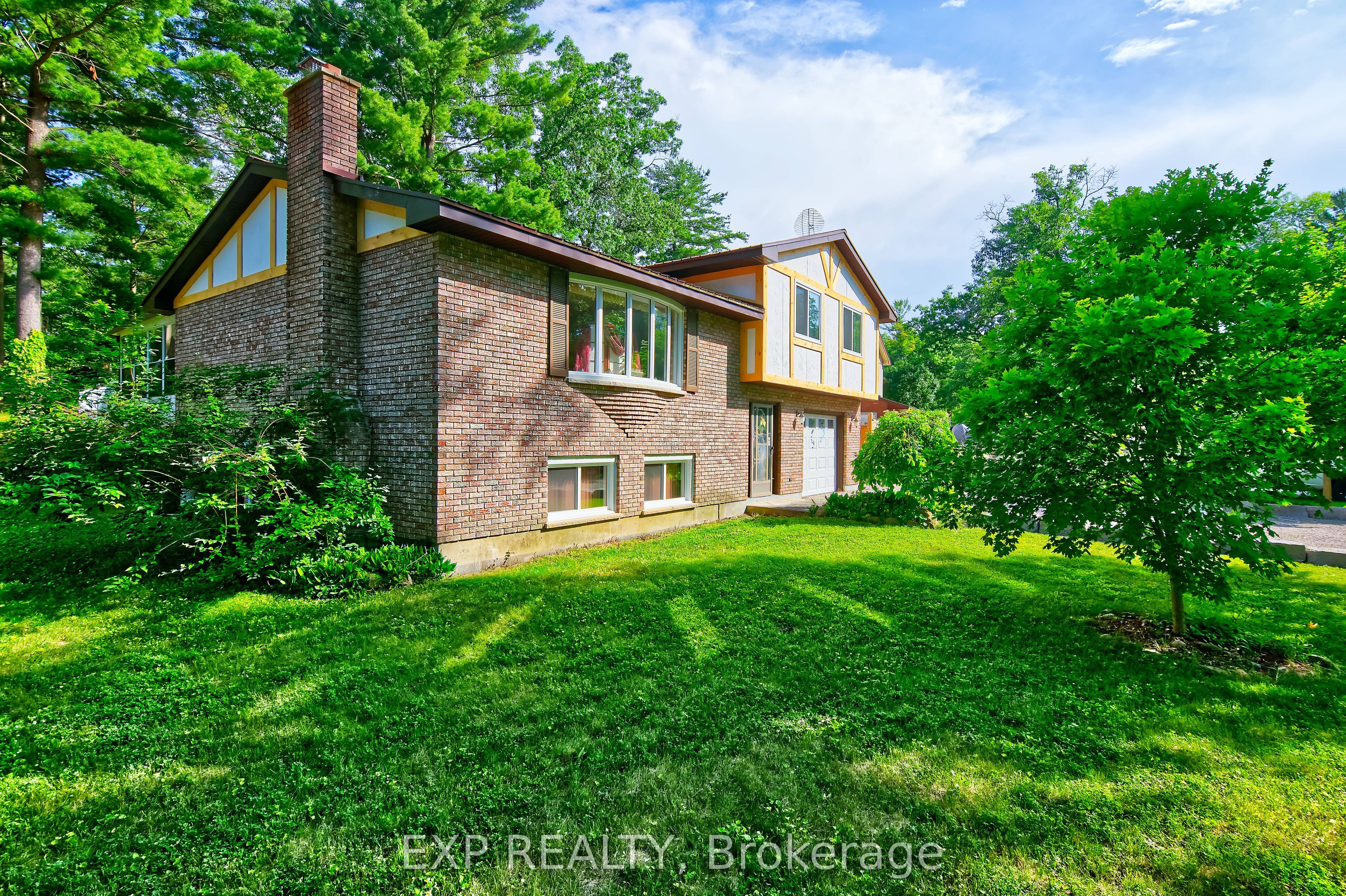 9995 Port Franks Estates Drive Property Photo 10