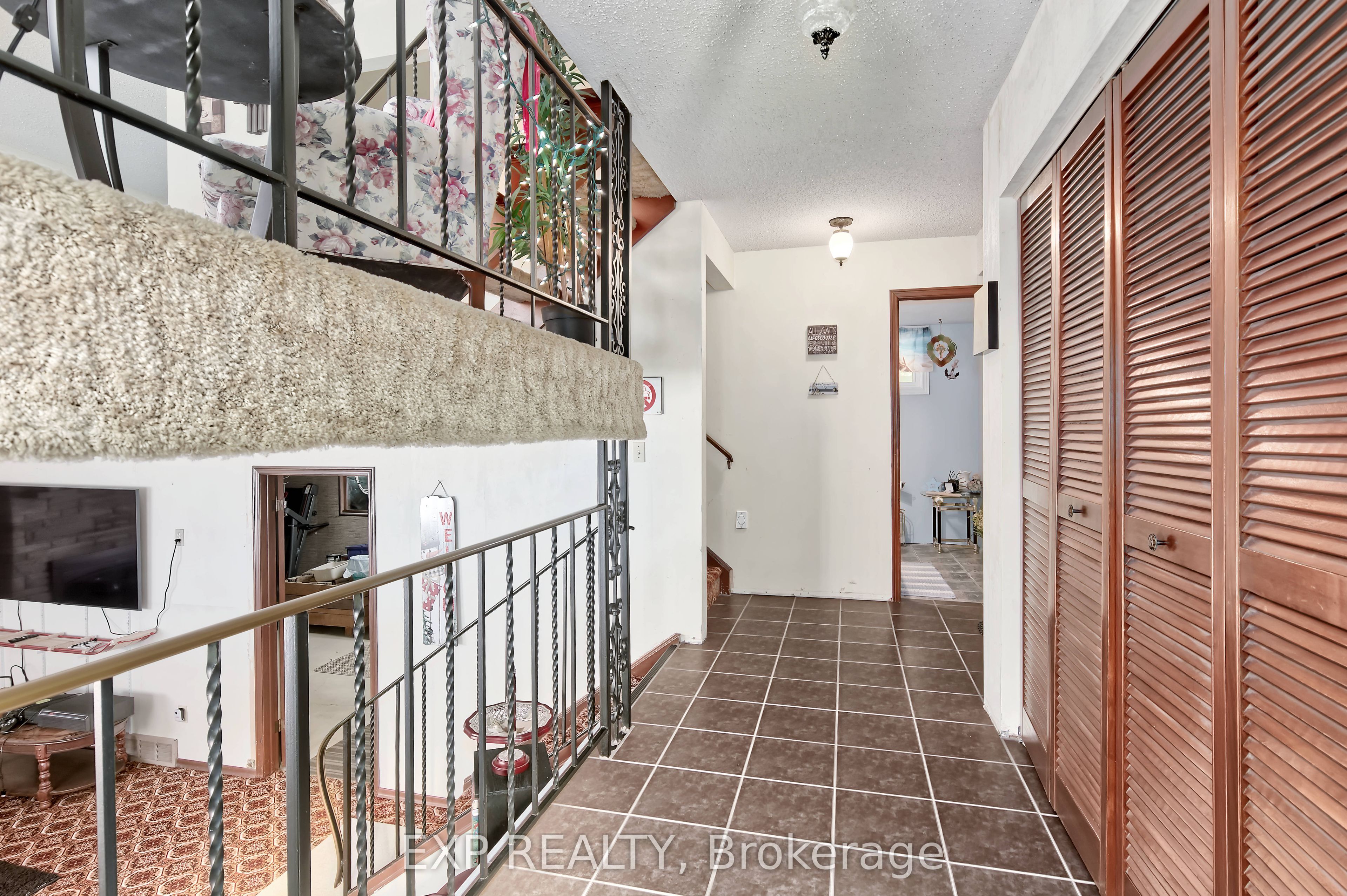 9995 Port Franks Estates Drive Property Photo 14