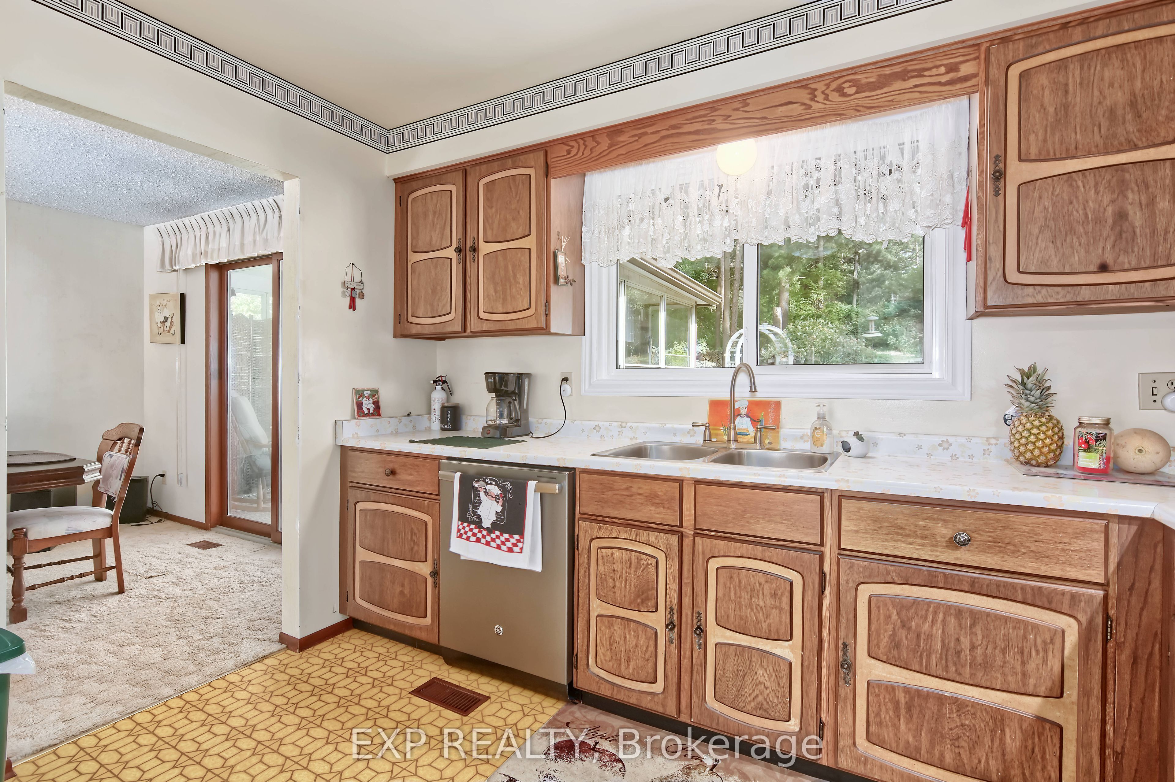 9995 Port Franks Estates Drive Property Photo 16