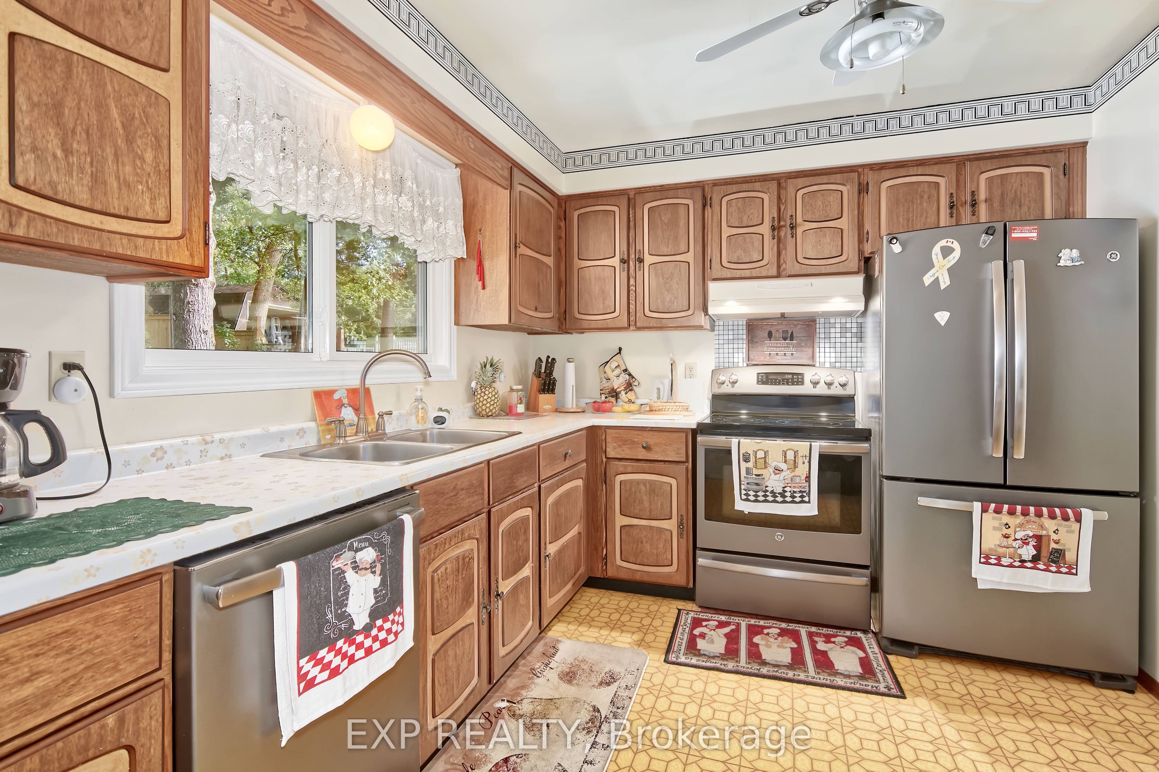 9995 Port Franks Estates Drive Property Photo 17