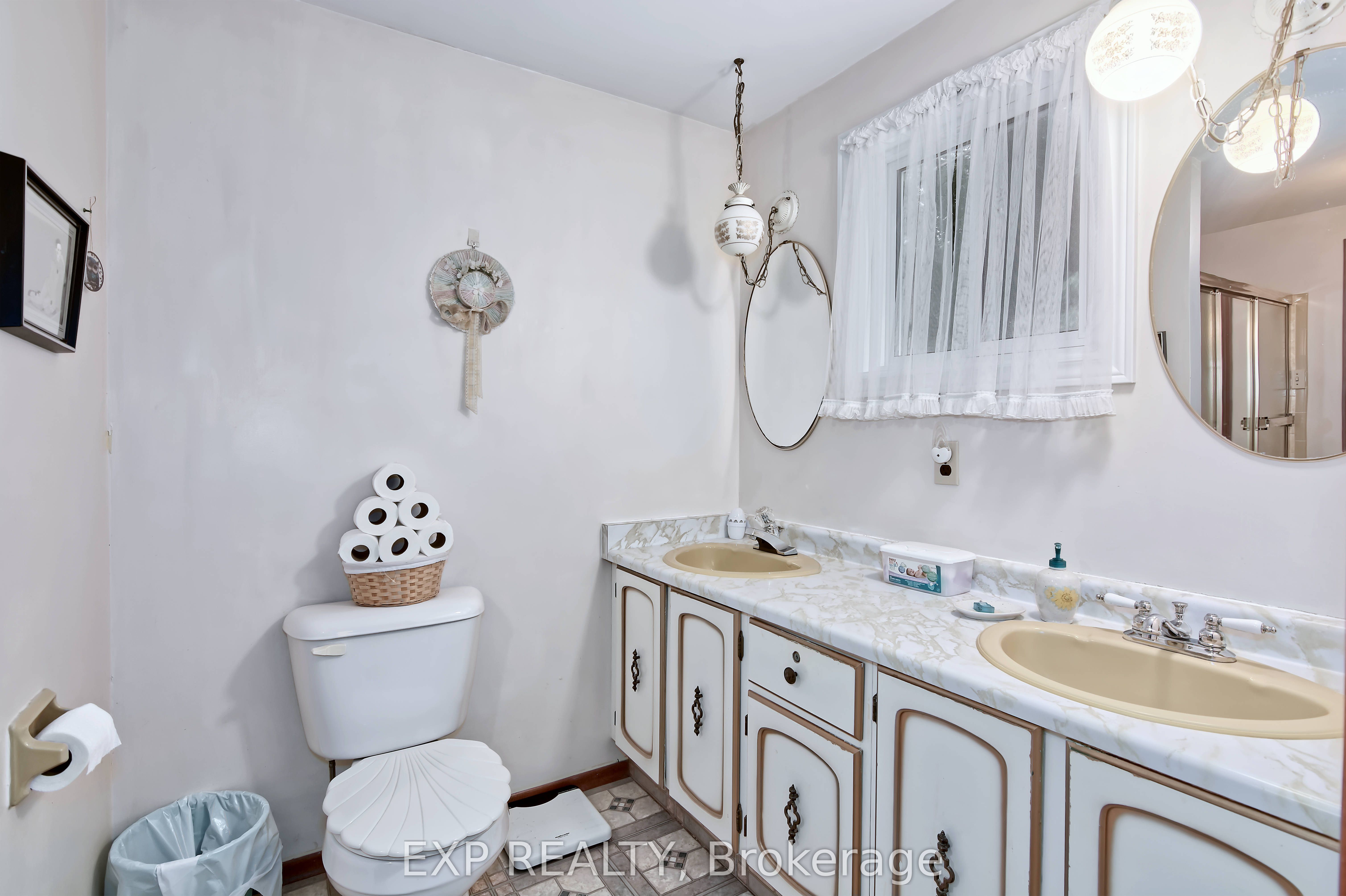 9995 Port Franks Estates Drive Property Photo 25