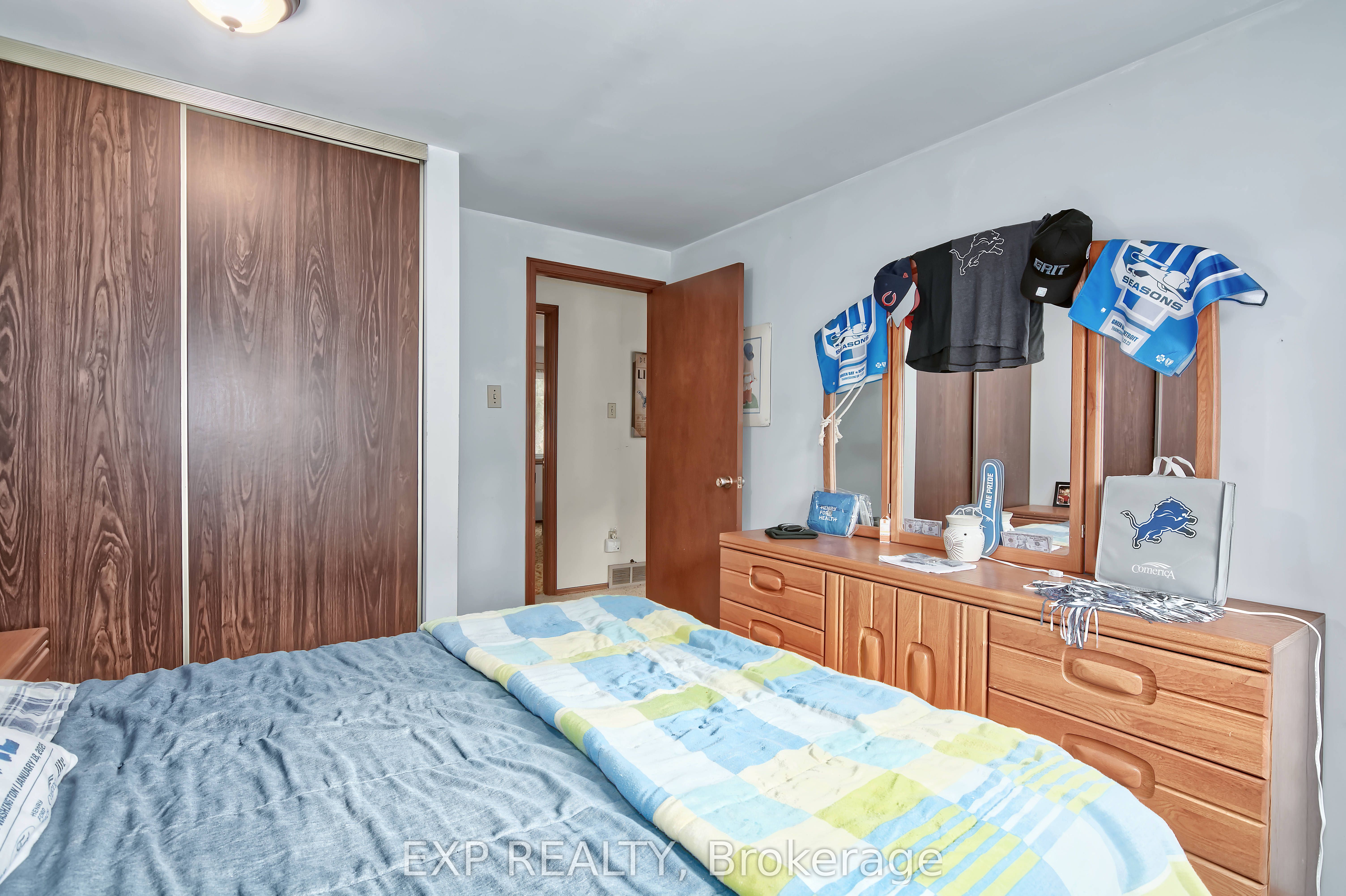 9995 Port Franks Estates Drive Property Photo 33