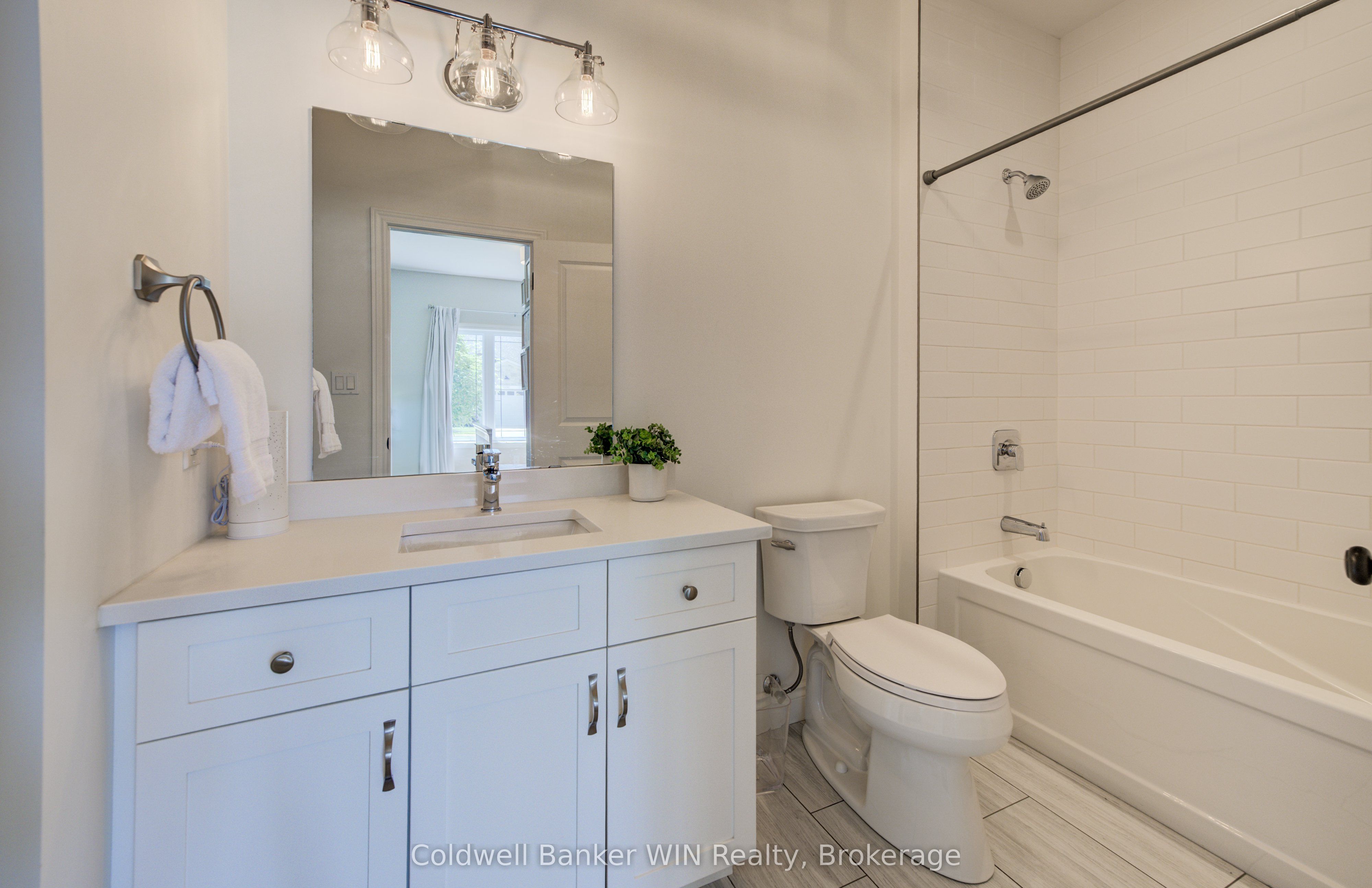 875 Baker Avenue S Property Photo 6