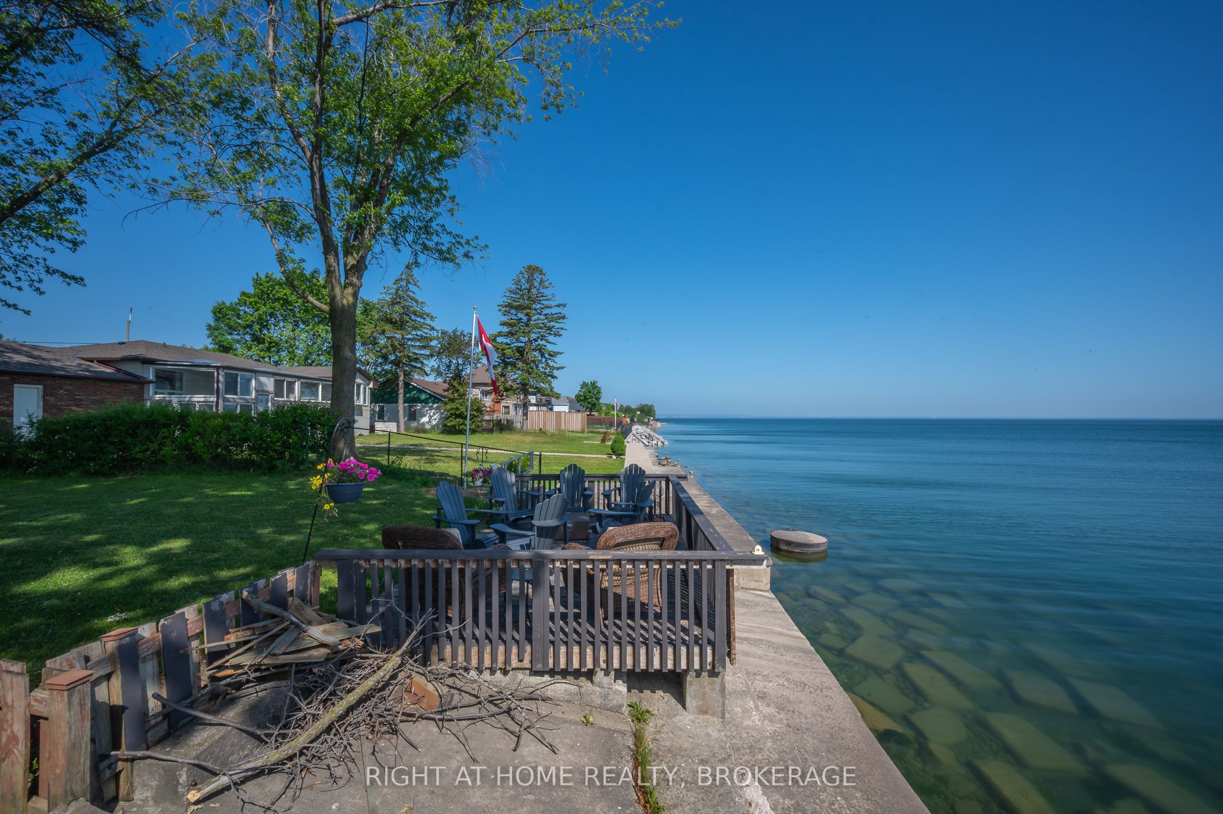 74 Seabreeze Crescent Property Photo 1