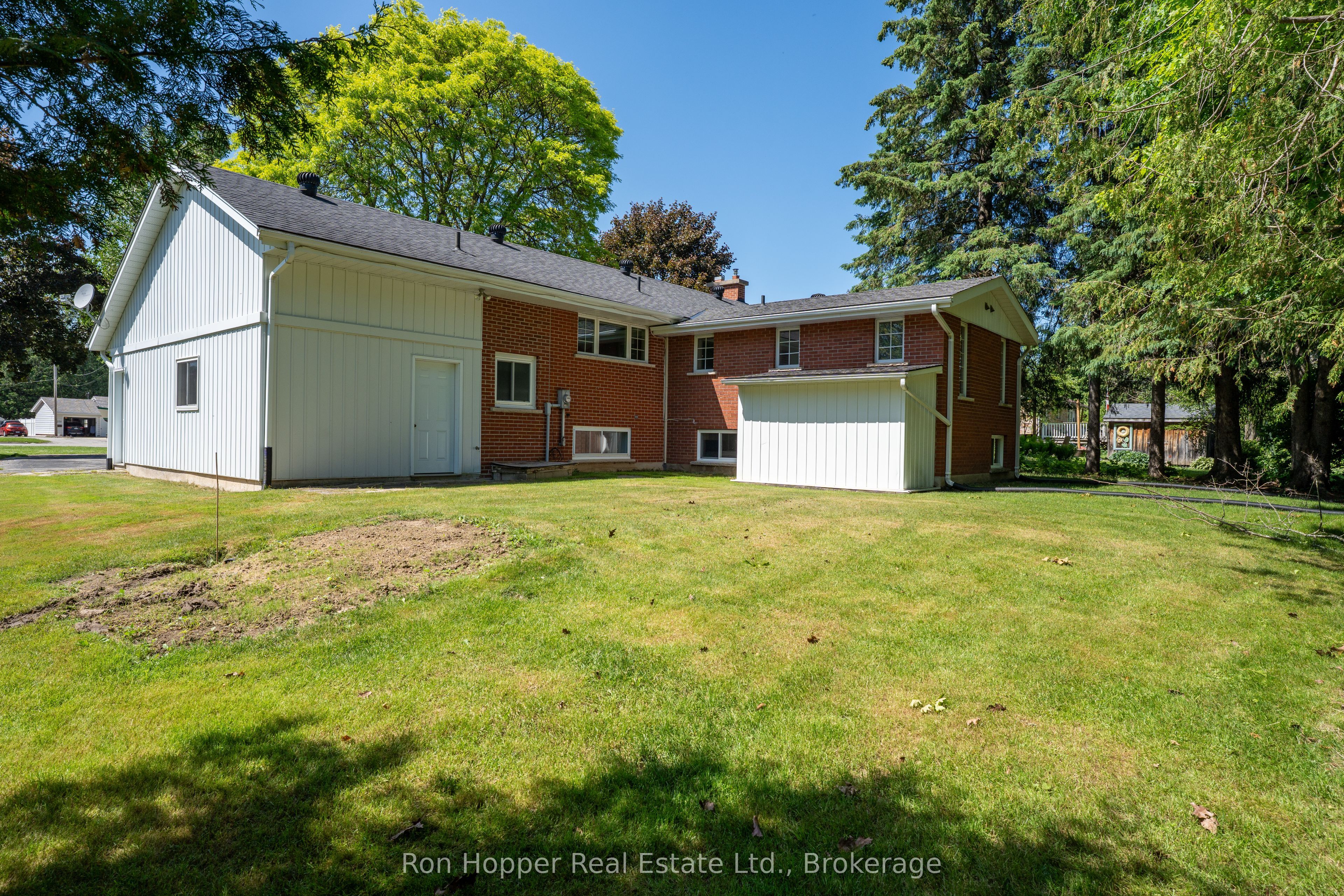 345 6th Avenue E Property Photo 2