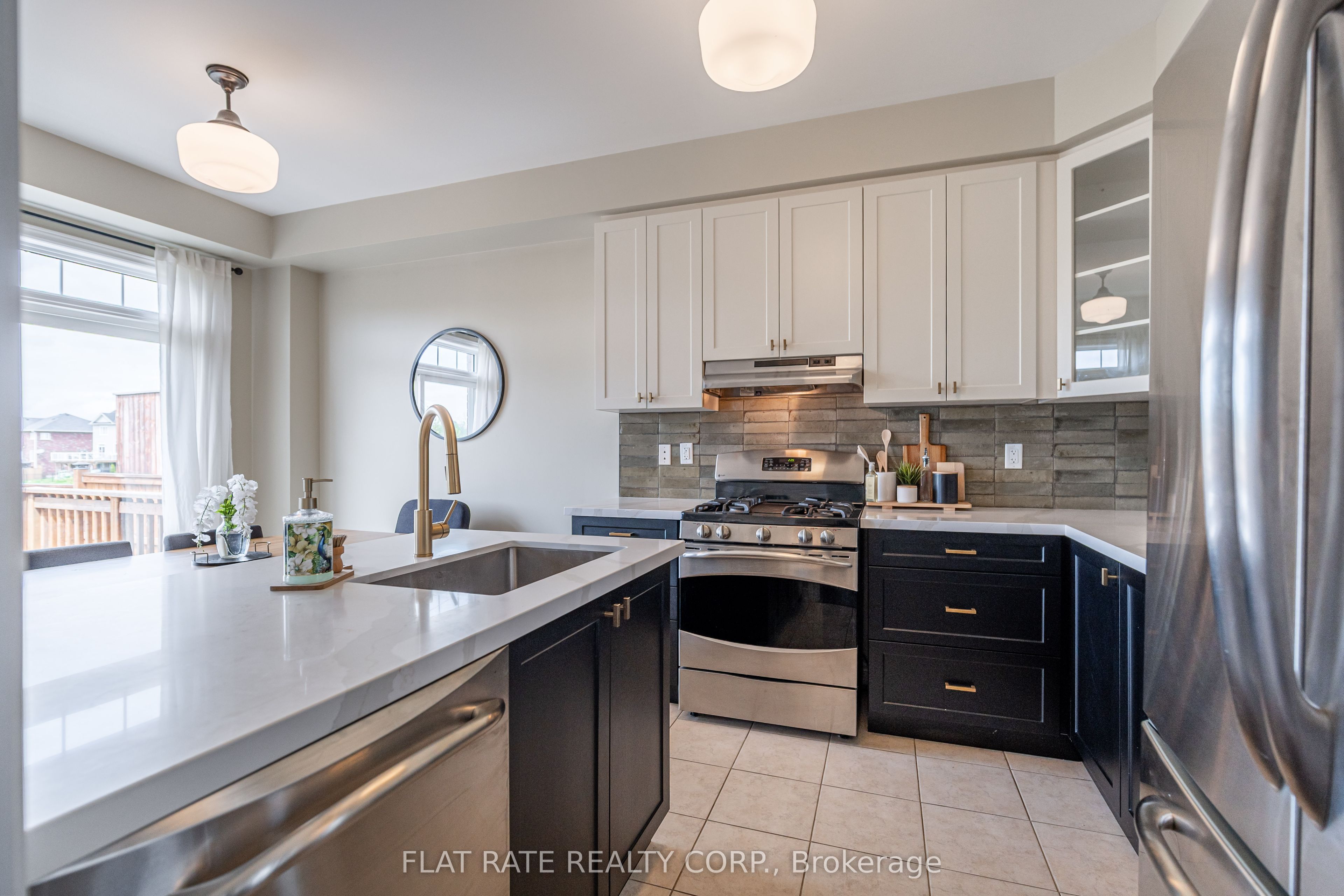 32 Paul Rexe Boulevard Property Photo 13