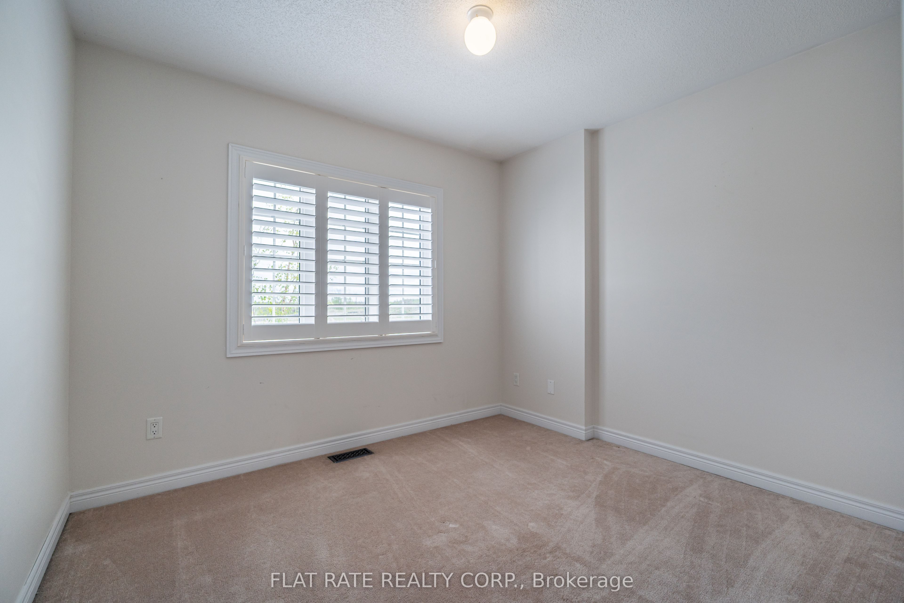 32 Paul Rexe Boulevard Property Photo 22