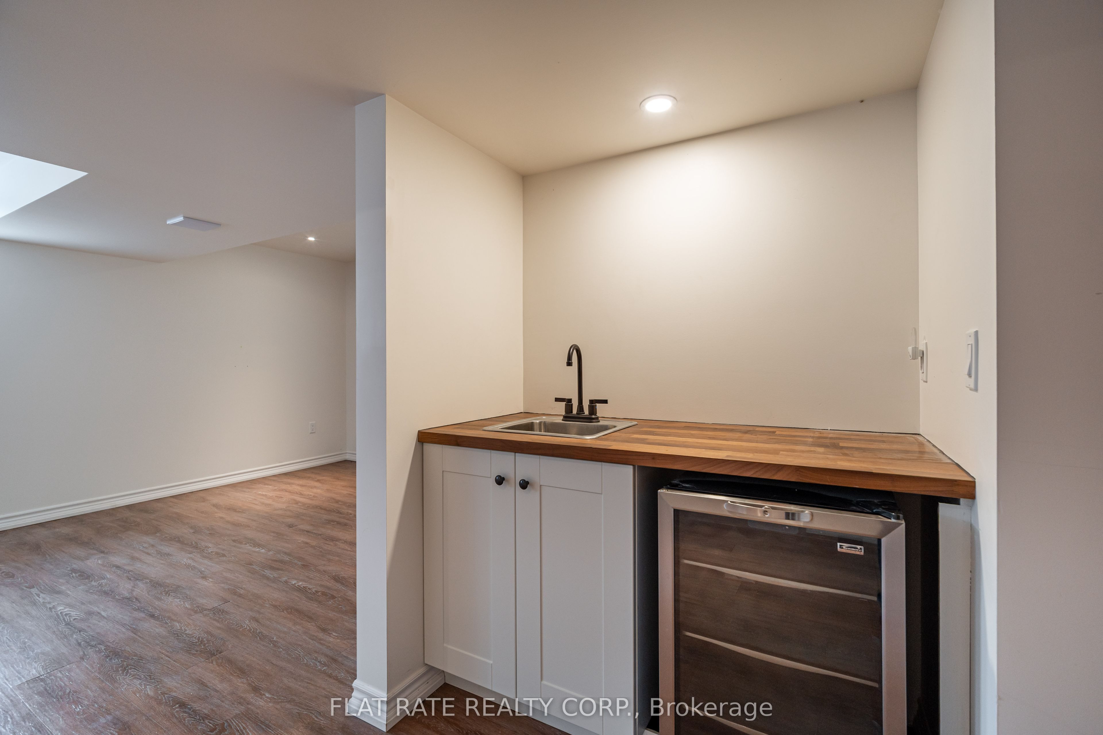 32 Paul Rexe Boulevard Property Photo 26