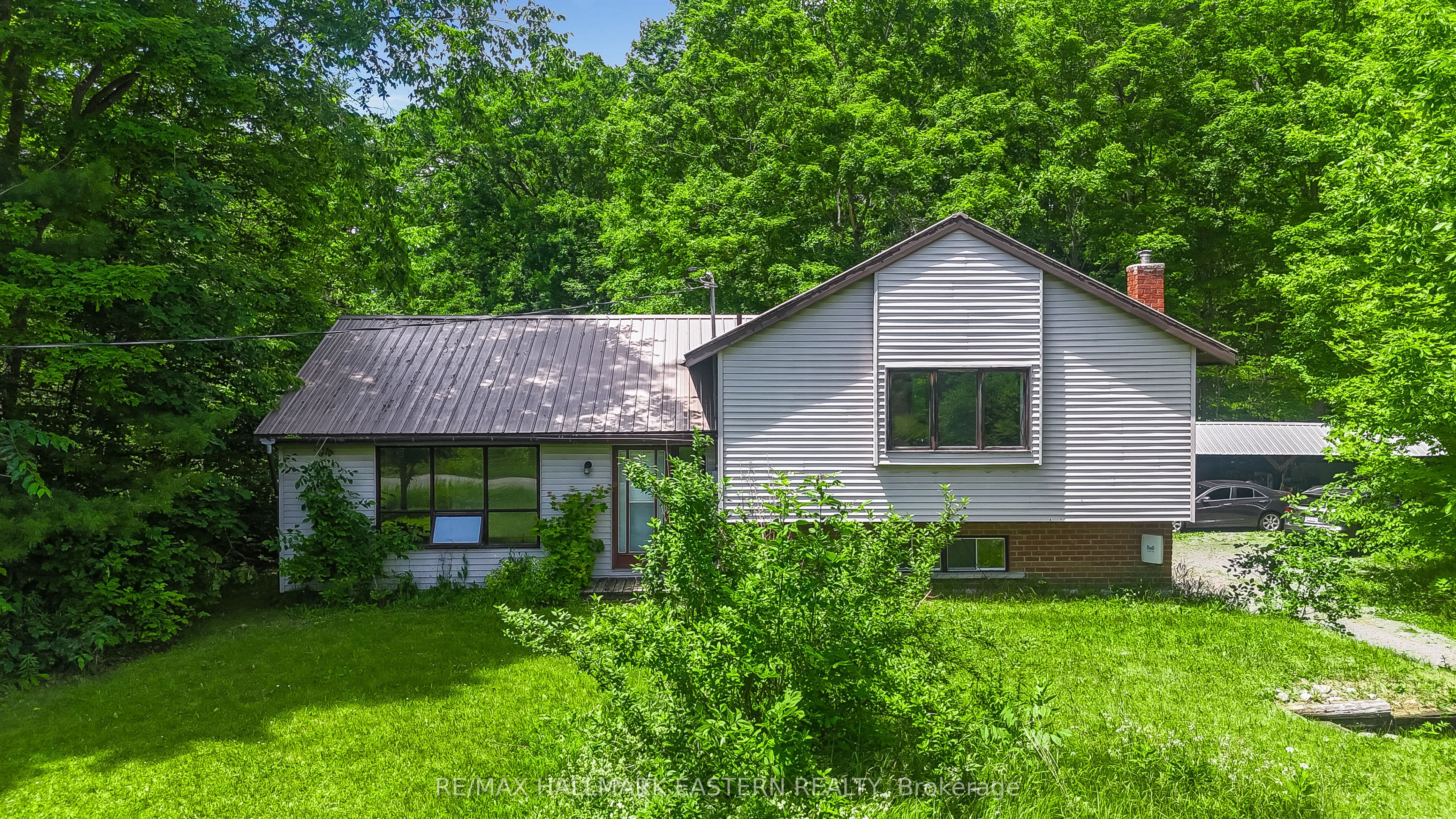 2890 North School Road Property Photo 1