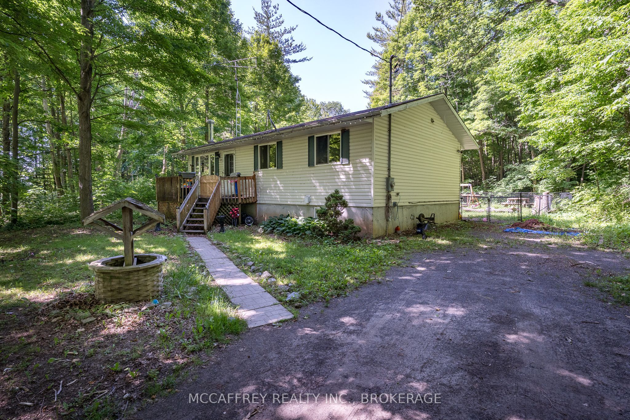 1670 Pine Grove Road Property Photo 1