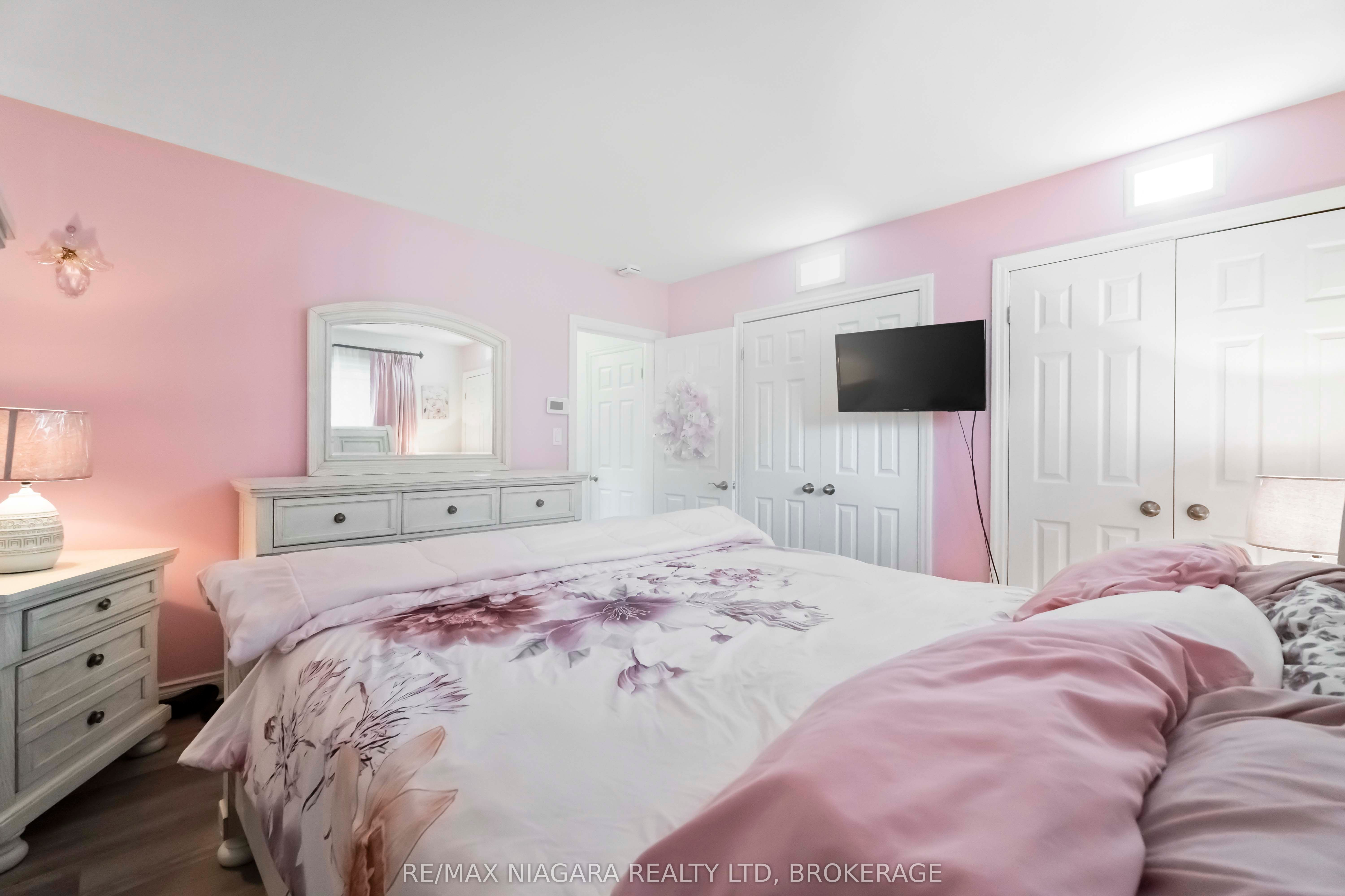 20 Armour Drive Property Photo 9